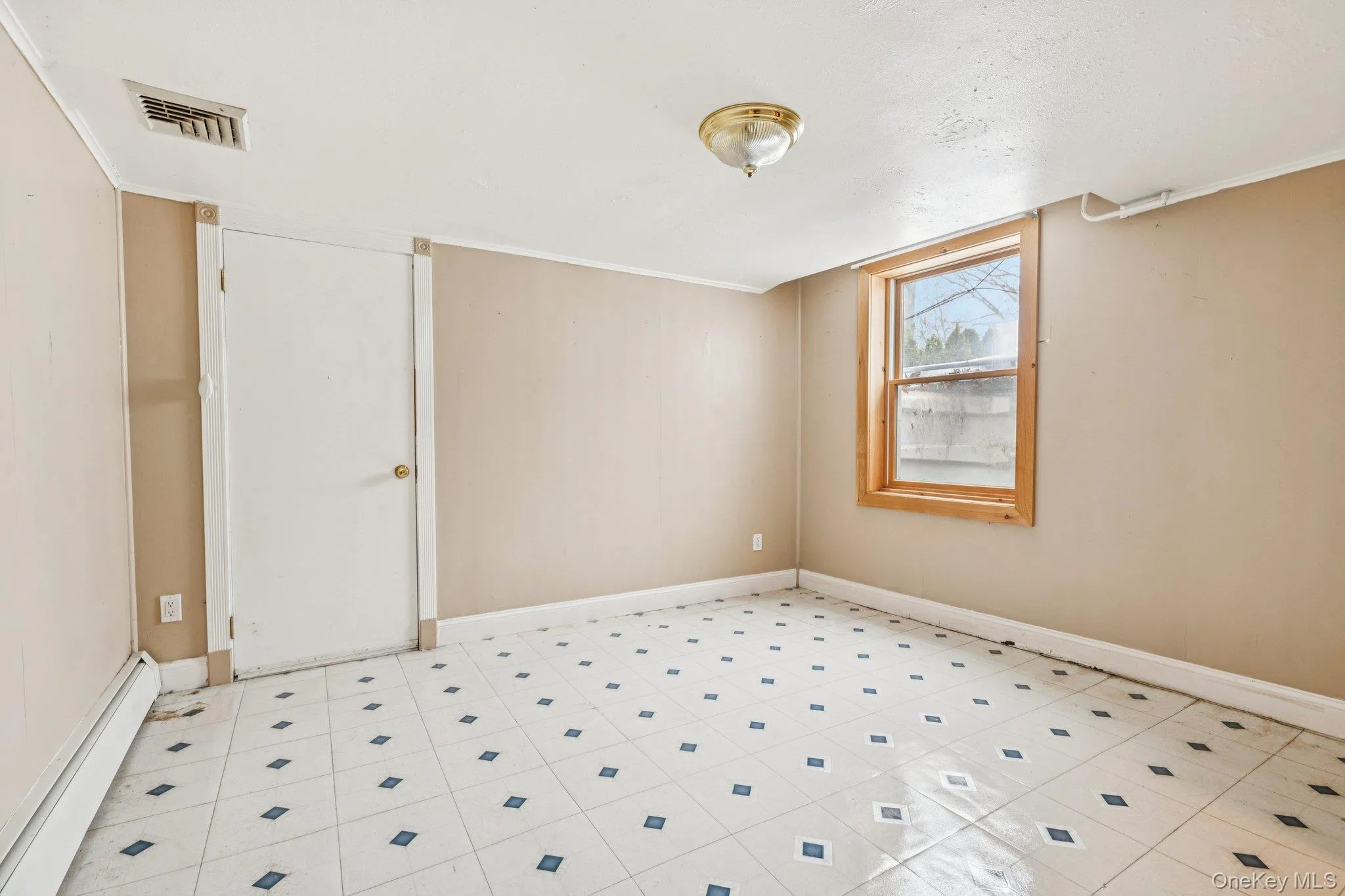 Basement Bedroom with egress Basement Bedroom with egress