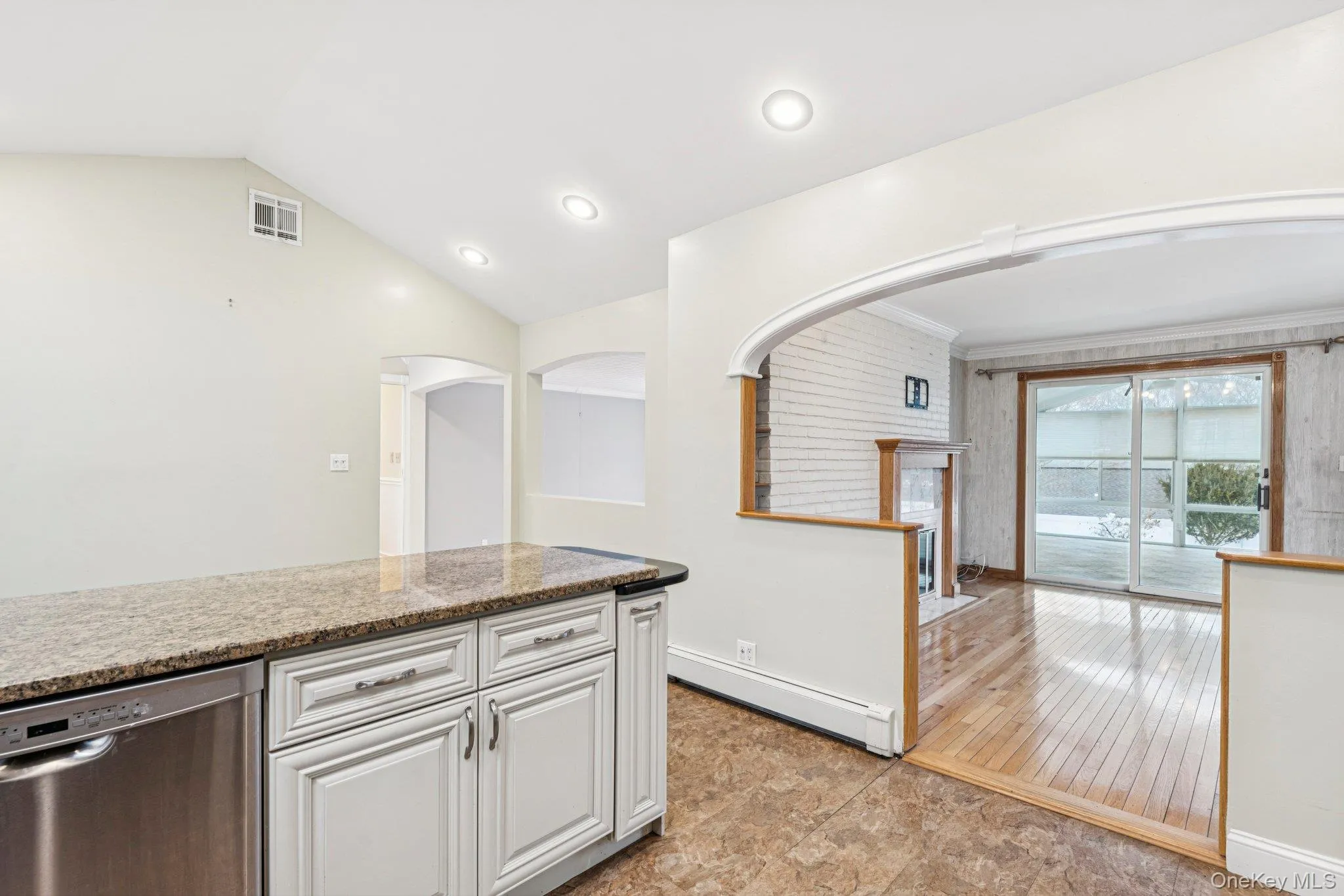115 Arlington Road, Brookhaven, NY, 5 Bedrooms Bedrooms, 10 Rooms Rooms,3 BathroomsBathrooms,Residential,For Rent,Arlington,0,961719 115 Arlington Road, Brookhaven, NY, 5 Bedrooms Bedrooms, 10 Rooms Rooms,3 BathroomsBathrooms,Residential,For Rent,Arlington,0,961719