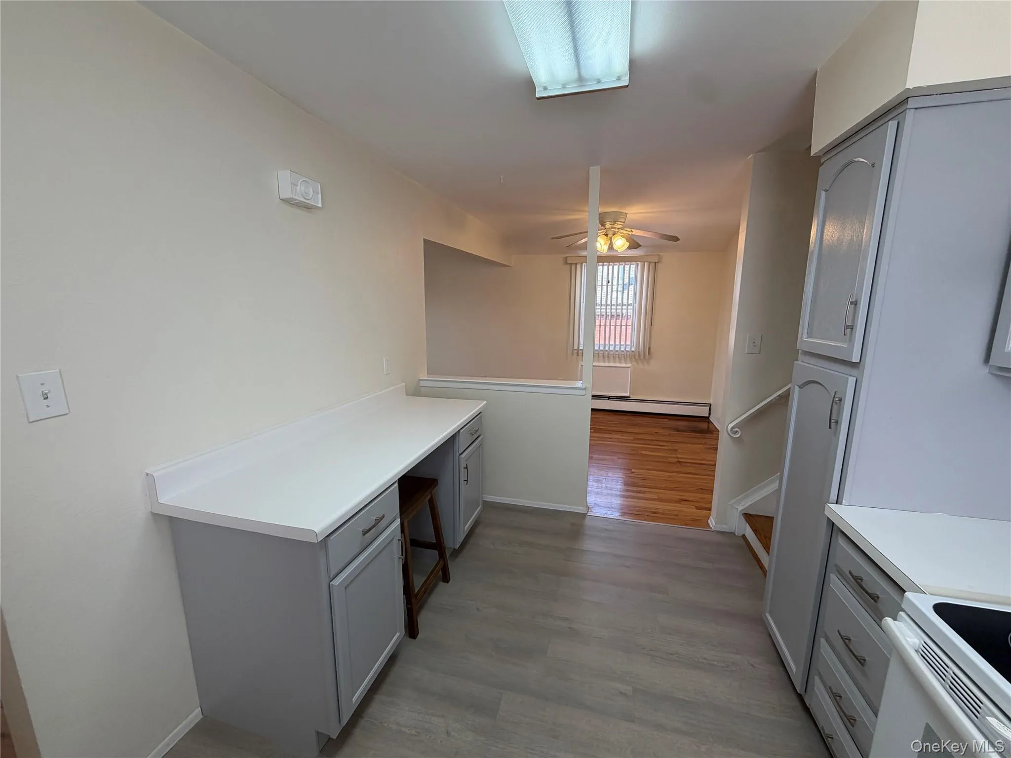 164-11 95th Street, New York, NY, 2 Bedrooms Bedrooms, 5 Rooms Rooms,1 BathroomBathrooms,Residential Lease,For Rent,95th,0,961724 164-11 95th Street, New York, NY, 2 Bedrooms Bedrooms, 5 Rooms Rooms,1 BathroomBathrooms,Residential Lease,For Rent,95th,0,961724