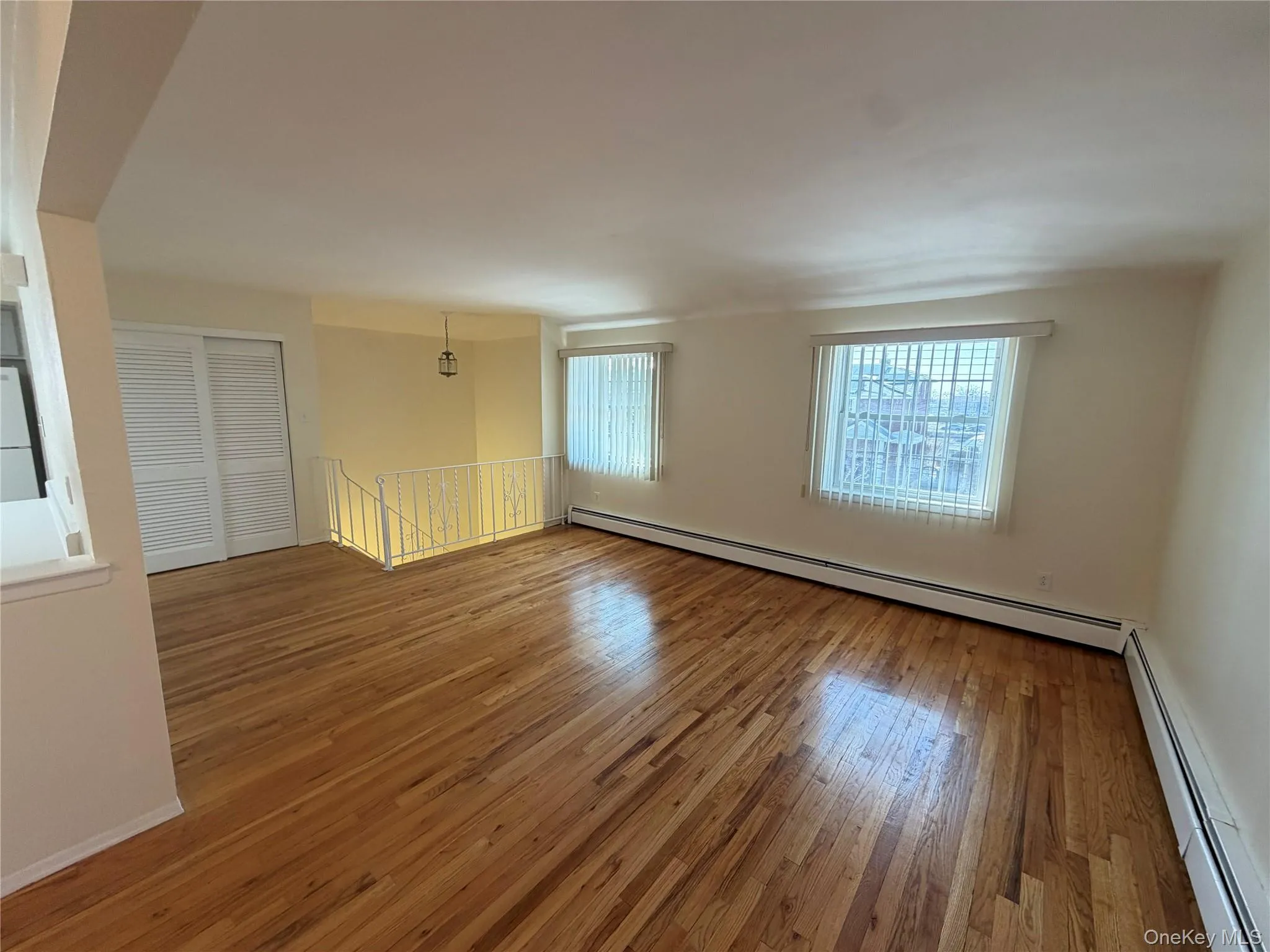 164-11 95th Street, New York, NY, 2 Bedrooms Bedrooms, 5 Rooms Rooms,1 BathroomBathrooms,Residential Lease,For Rent,95th,0,961724 164-11 95th Street, New York, NY, 2 Bedrooms Bedrooms, 5 Rooms Rooms,1 BathroomBathrooms,Residential Lease,For Rent,95th,0,961724