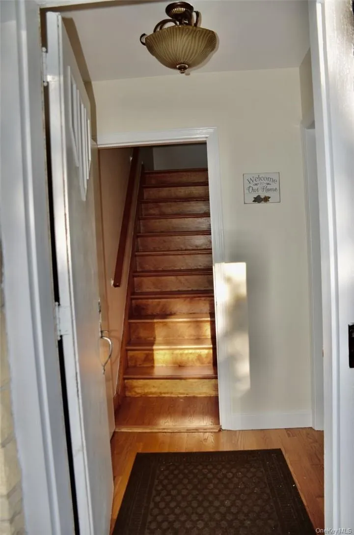 Second floor apartment! Second floor apartment!