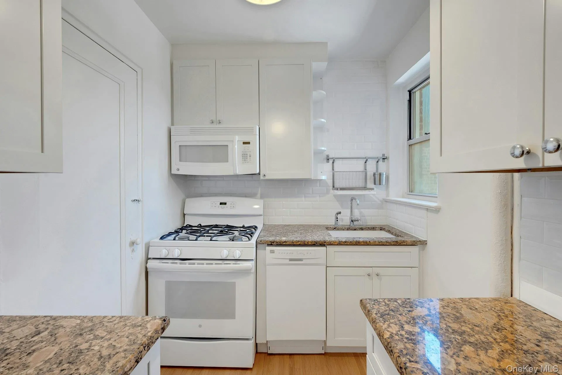 640 231st Street, New York, NY, 1 Bedroom Bedrooms, 3 Rooms Rooms,1 BathroomBathrooms,Residential,For Rent,231st,0,961769 640 231st Street, New York, NY, 1 Bedroom Bedrooms, 3 Rooms Rooms,1 BathroomBathrooms,Residential,For Rent,231st,0,961769