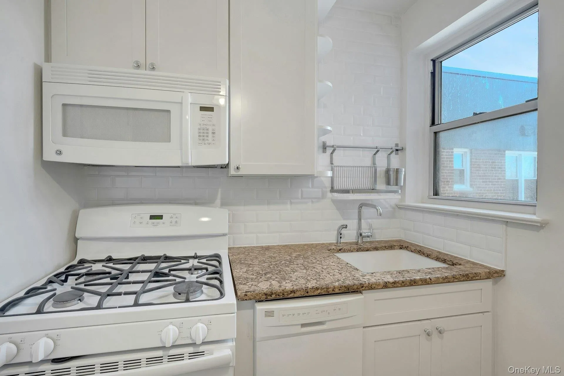 640 231st Street, New York, NY, 1 Bedroom Bedrooms, 3 Rooms Rooms,1 BathroomBathrooms,Residential,For Rent,231st,0,961769 640 231st Street, New York, NY, 1 Bedroom Bedrooms, 3 Rooms Rooms,1 BathroomBathrooms,Residential,For Rent,231st,0,961769