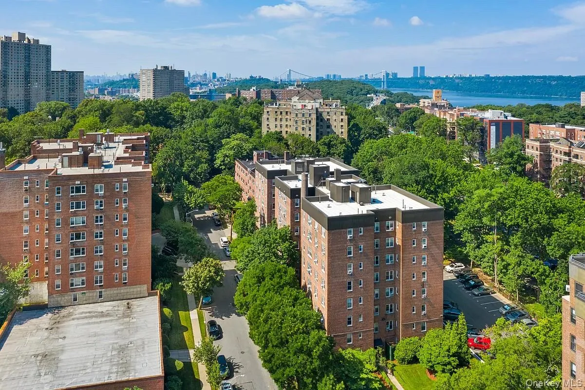 640 231st Street, New York, NY, 1 Bedroom Bedrooms, 3 Rooms Rooms,1 BathroomBathrooms,Residential,For Rent,231st,0,961769 640 231st Street, New York, NY, 1 Bedroom Bedrooms, 3 Rooms Rooms,1 BathroomBathrooms,Residential,For Rent,231st,0,961769
