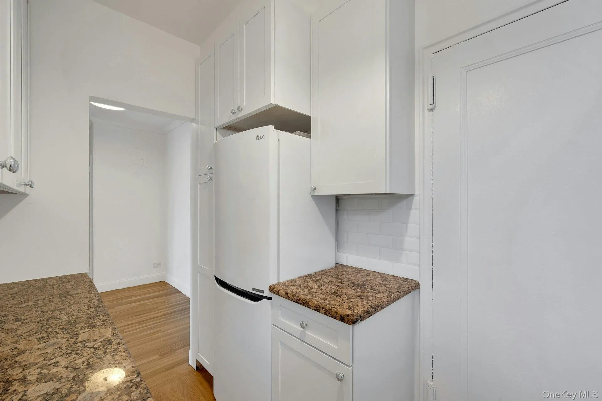 640 231st Street, New York, NY, 1 Bedroom Bedrooms, 3 Rooms Rooms,1 BathroomBathrooms,Residential,For Rent,231st,0,961769 640 231st Street, New York, NY, 1 Bedroom Bedrooms, 3 Rooms Rooms,1 BathroomBathrooms,Residential,For Rent,231st,0,961769
