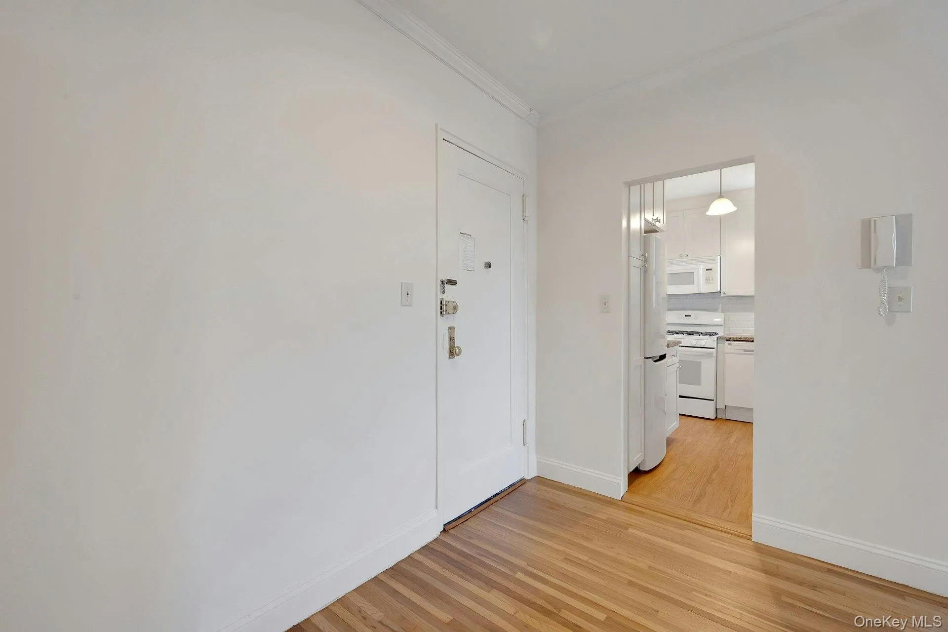 640 231st Street, New York, NY, 1 Bedroom Bedrooms, 3 Rooms Rooms,1 BathroomBathrooms,Residential,For Rent,231st,0,961769 640 231st Street, New York, NY, 1 Bedroom Bedrooms, 3 Rooms Rooms,1 BathroomBathrooms,Residential,For Rent,231st,0,961769