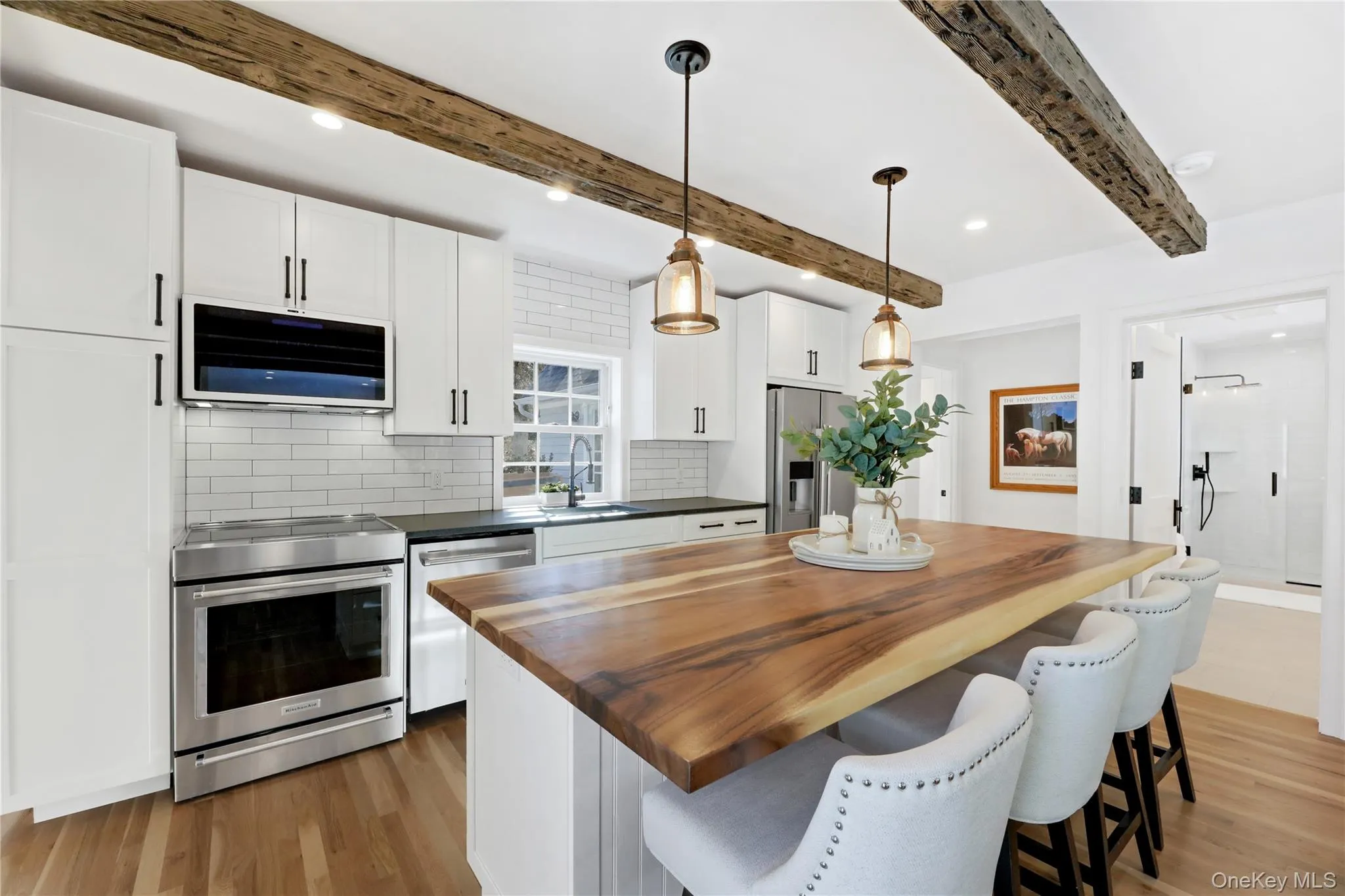 17C Basket Neck Lane, Southampton, NY, 3 Bedrooms Bedrooms, 5 Rooms Rooms,3 BathroomsBathrooms,Residential Lease,For Rent,Basket Neck Lane,0,961793 17C Basket Neck Lane, Southampton, NY, 3 Bedrooms Bedrooms, 5 Rooms Rooms,3 BathroomsBathrooms,Residential Lease,For Rent,Basket Neck Lane,0,961793