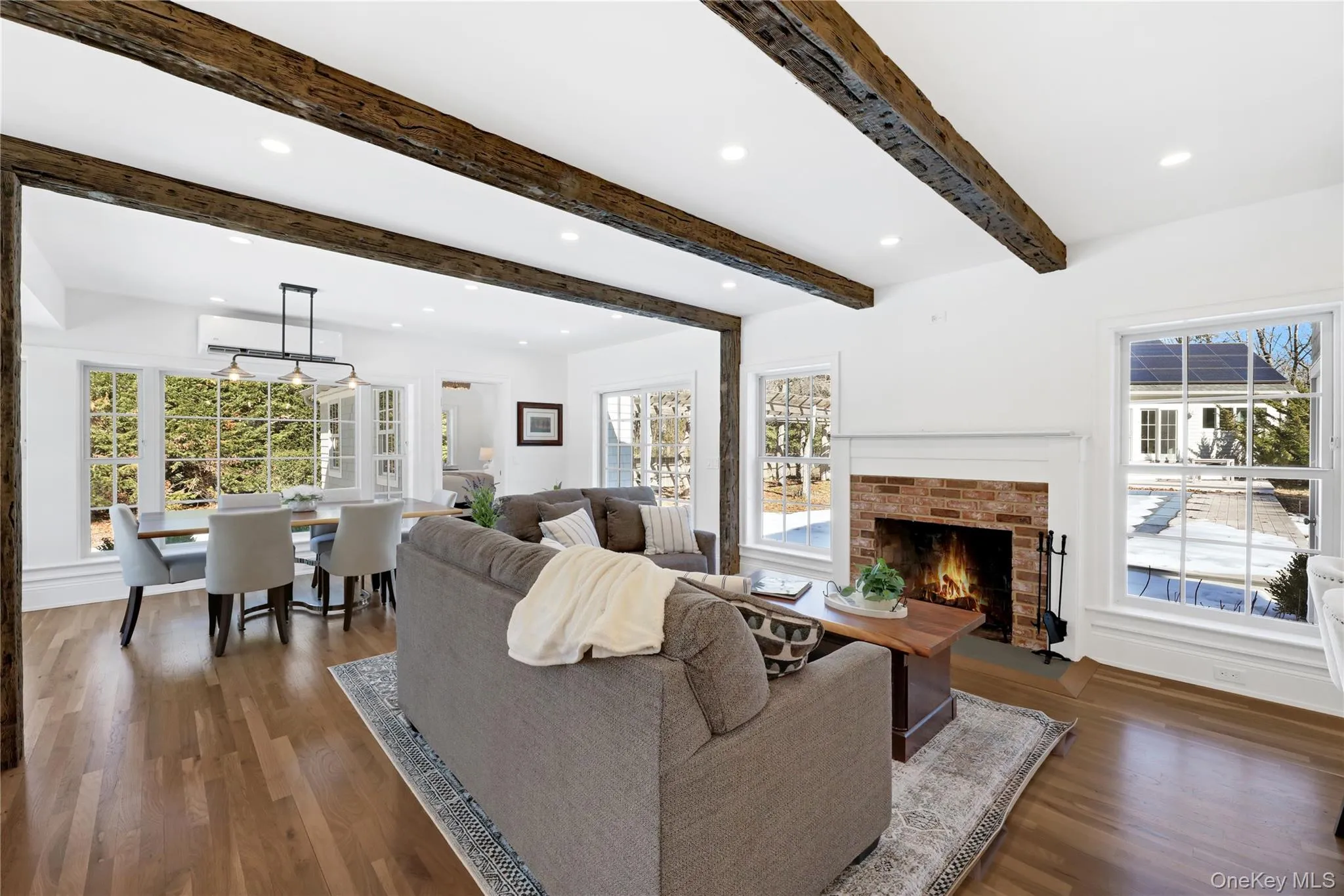 17C Basket Neck Lane, Southampton, NY, 3 Bedrooms Bedrooms, 5 Rooms Rooms,3 BathroomsBathrooms,Residential Lease,For Rent,Basket Neck Lane,0,961793 17C Basket Neck Lane, Southampton, NY, 3 Bedrooms Bedrooms, 5 Rooms Rooms,3 BathroomsBathrooms,Residential Lease,For Rent,Basket Neck Lane,0,961793