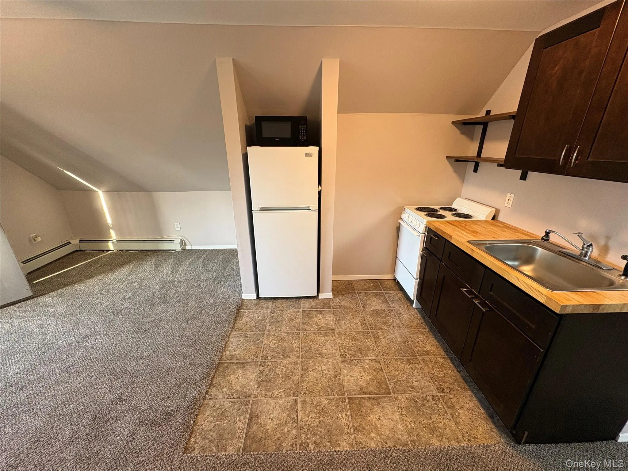 427 Raft Avenue, Brookhaven, NY, 1 Bedroom Bedrooms, 4 Rooms Rooms,1 BathroomBathrooms,Residential Lease,For Rent,Raft,0,961800 427 Raft Avenue, Brookhaven, NY, 1 Bedroom Bedrooms, 4 Rooms Rooms,1 BathroomBathrooms,Residential Lease,For Rent,Raft,0,961800