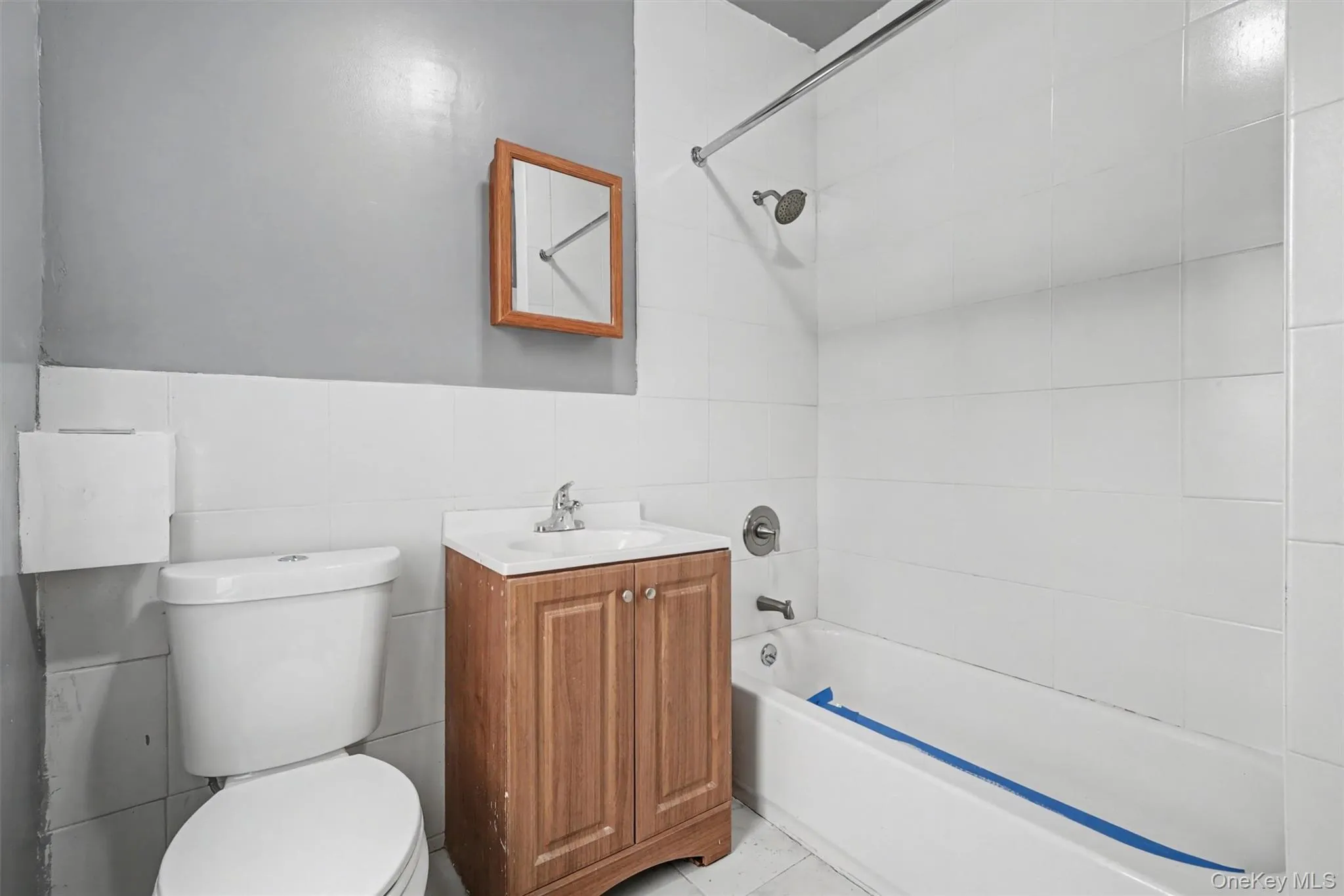 Handsome clean bathroom with new fixtures. Handsome clean bathroom with new fixtures.