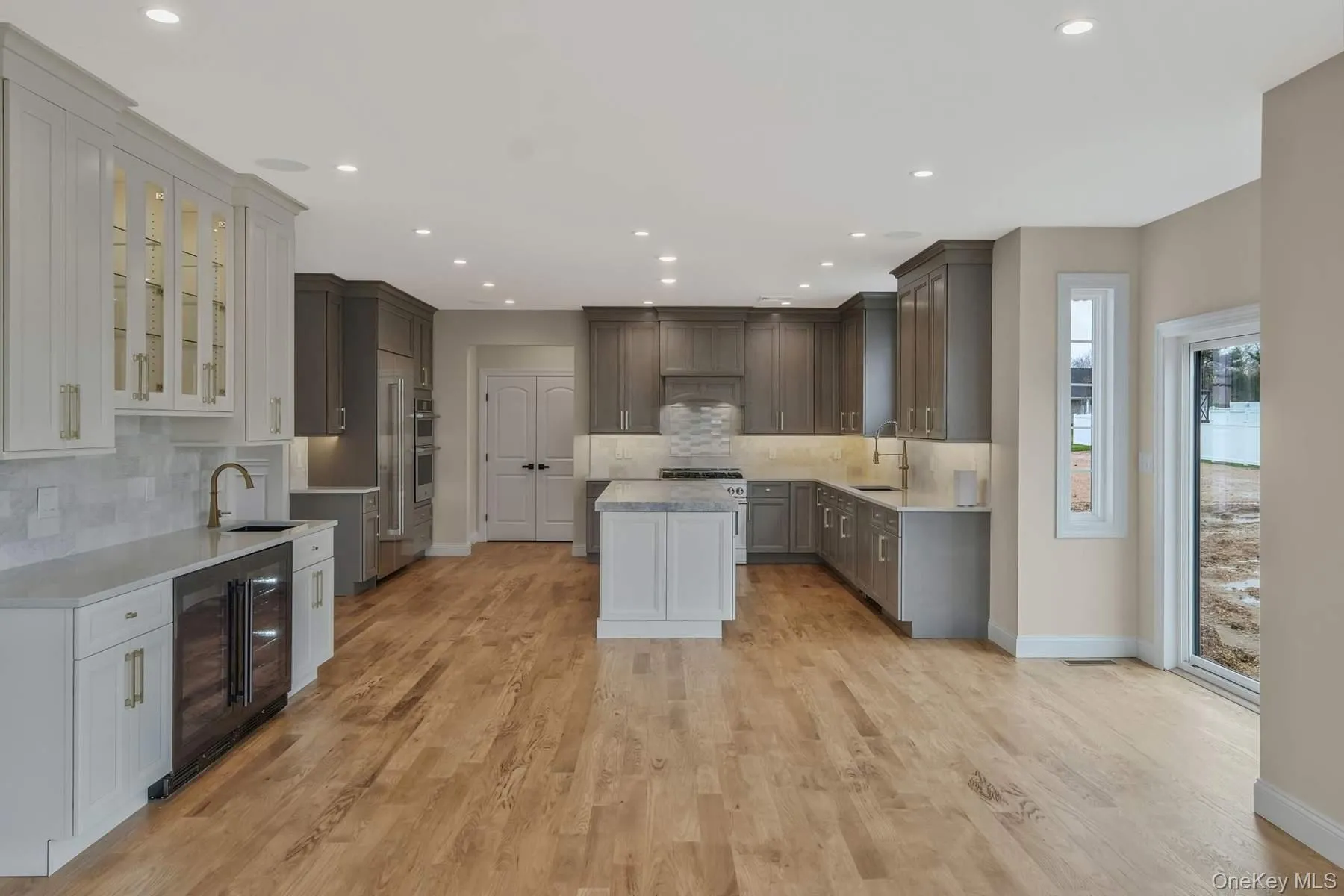 457 Pond Path, Brookhaven, NY, 4 Bedrooms Bedrooms, 10 Rooms Rooms,3 BathroomsBathrooms,Residential,For Rent,Pond,0,961862 457 Pond Path, Brookhaven, NY, 4 Bedrooms Bedrooms, 10 Rooms Rooms,3 BathroomsBathrooms,Residential,For Rent,Pond,0,961862