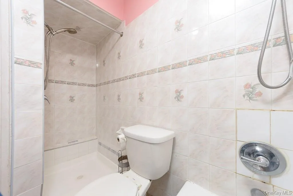 13449 230th Street, New York, NY, 3 Bedrooms Bedrooms, 6 Rooms Rooms,2 BathroomsBathrooms,Residential,For Rent,230th,0,961865 13449 230th Street, New York, NY, 3 Bedrooms Bedrooms, 6 Rooms Rooms,2 BathroomsBathrooms,Residential,For Rent,230th,0,961865