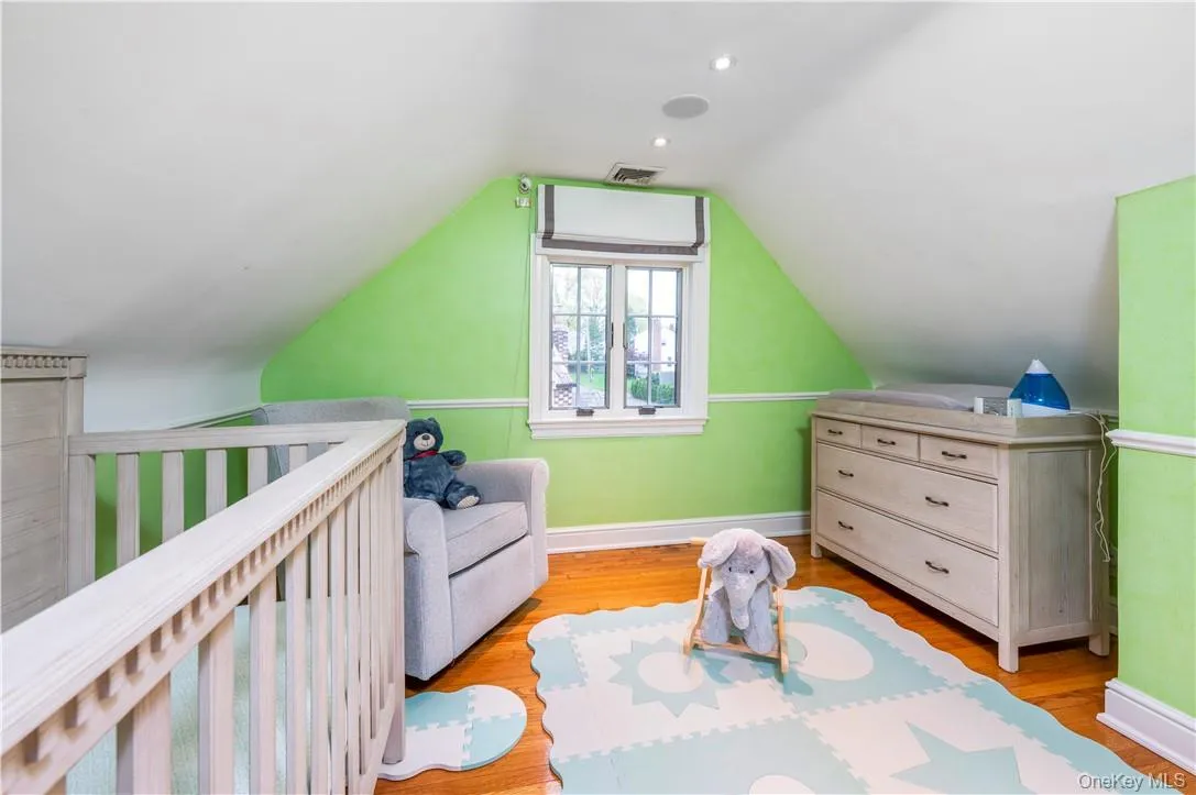 468 Murray Street, Pelham, NY, 5 Bedrooms Bedrooms, 9 Rooms Rooms,3 BathroomsBathrooms,Residential Lease,For Rent,Murray,0,961875 468 Murray Street, Pelham, NY, 5 Bedrooms Bedrooms, 9 Rooms Rooms,3 BathroomsBathrooms,Residential Lease,For Rent,Murray,0,961875