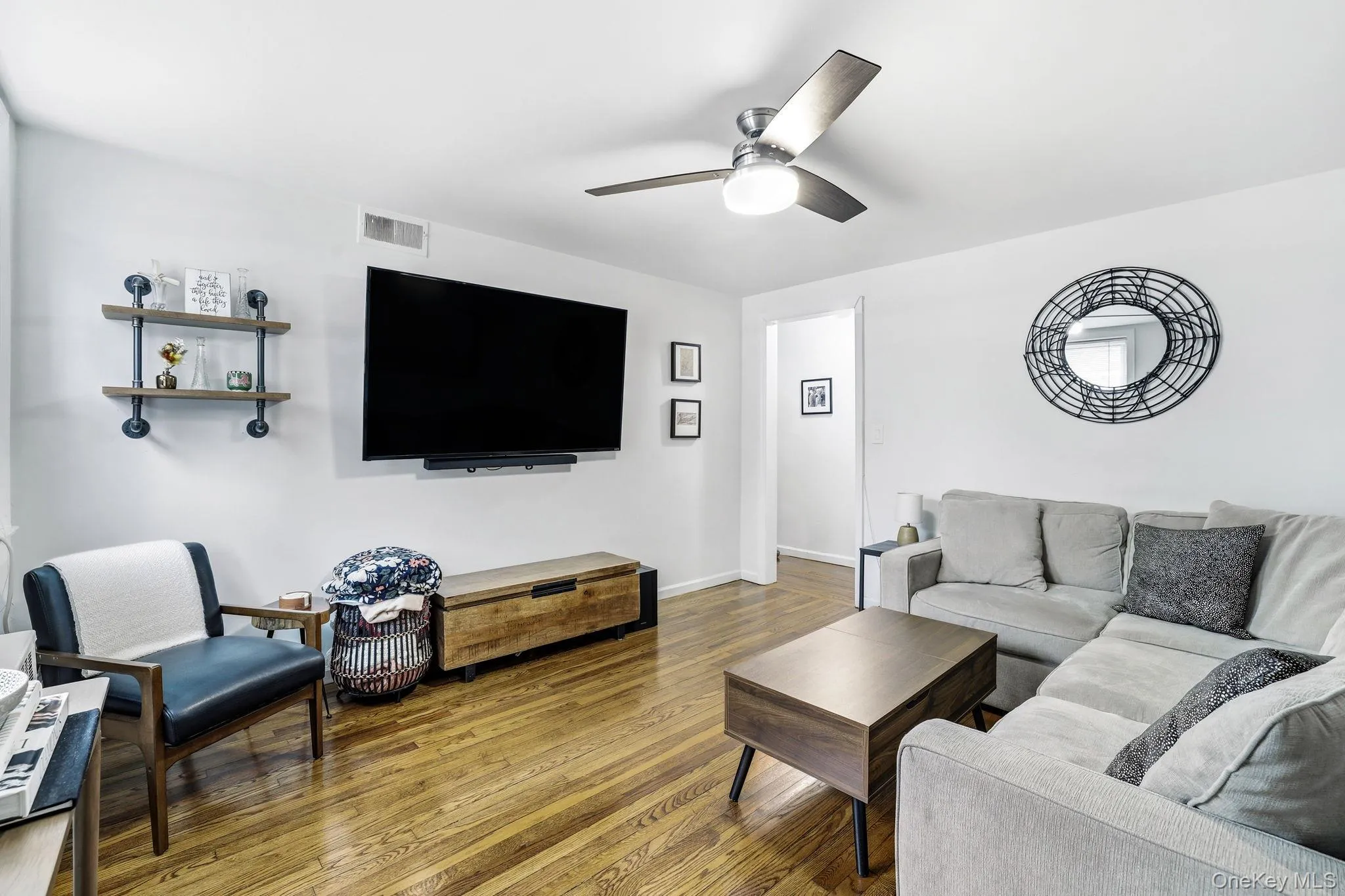 253 Broadway, Greenburgh, NY, 3 Bedrooms Bedrooms, 5 Rooms Rooms,1 BathroomBathrooms,Residential Sale,For Rent,Broadway,0,961919 253 Broadway, Greenburgh, NY, 3 Bedrooms Bedrooms, 5 Rooms Rooms,1 BathroomBathrooms,Residential Sale,For Rent,Broadway,0,961919