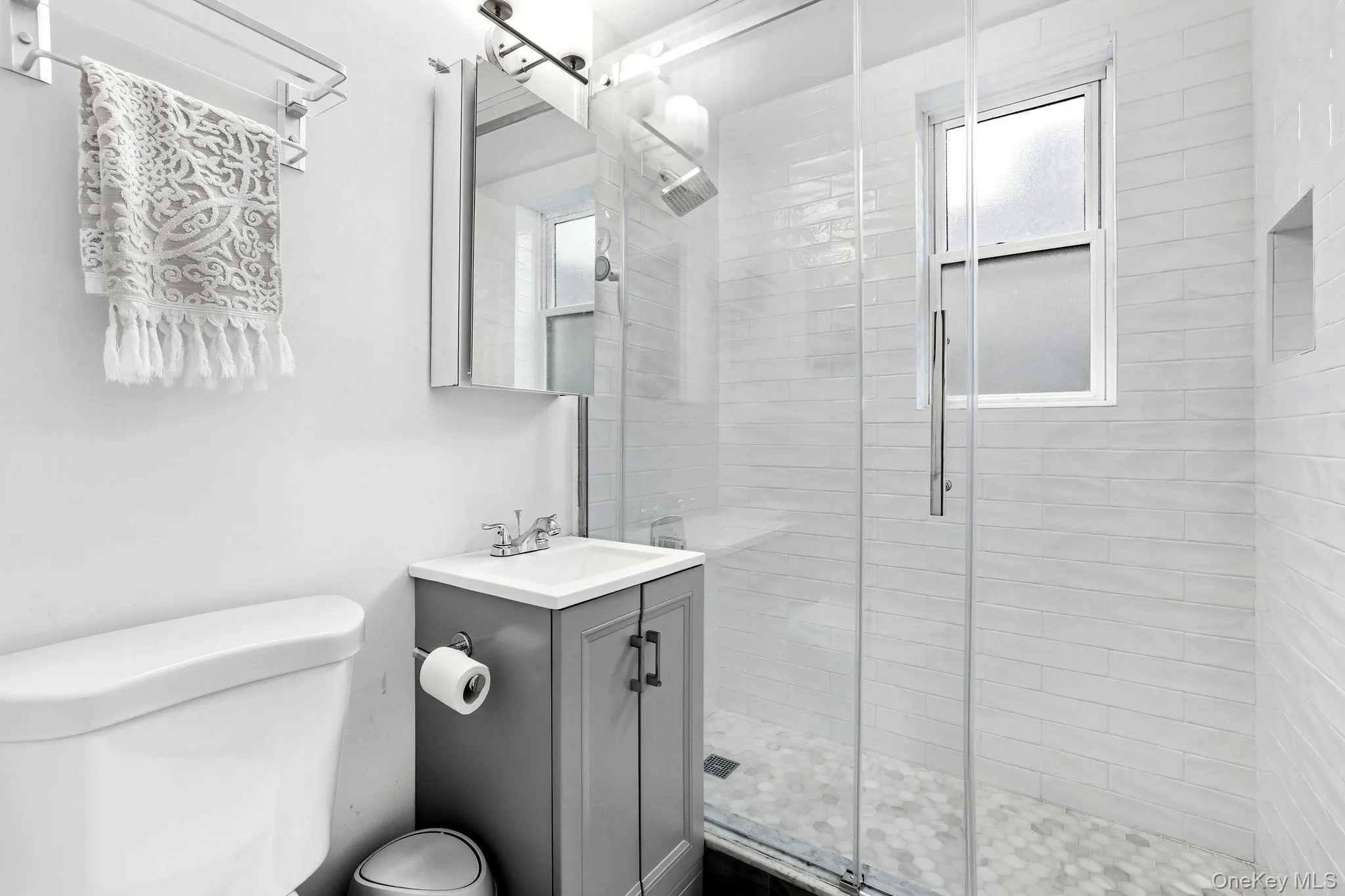 253 Broadway, Greenburgh, NY, 3 Bedrooms Bedrooms, 5 Rooms Rooms,1 BathroomBathrooms,Residential Sale,For Rent,Broadway,0,961919 253 Broadway, Greenburgh, NY, 3 Bedrooms Bedrooms, 5 Rooms Rooms,1 BathroomBathrooms,Residential Sale,For Rent,Broadway,0,961919