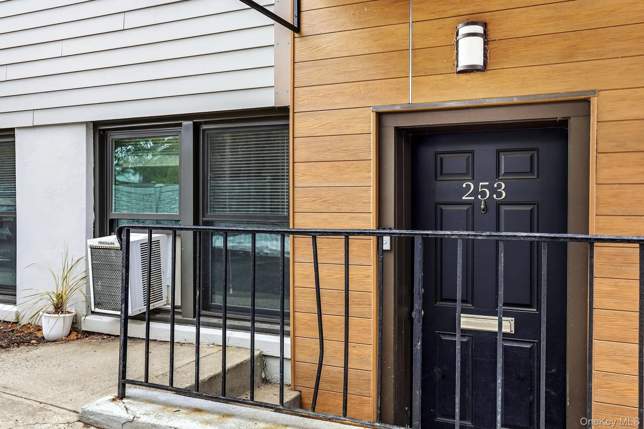 253 Broadway, Greenburgh, NY, 3 Bedrooms Bedrooms, 5 Rooms Rooms,1 BathroomBathrooms,Residential Sale,For Rent,Broadway,0,961919 253 Broadway, Greenburgh, NY, 3 Bedrooms Bedrooms, 5 Rooms Rooms,1 BathroomBathrooms,Residential Sale,For Rent,Broadway,0,961919