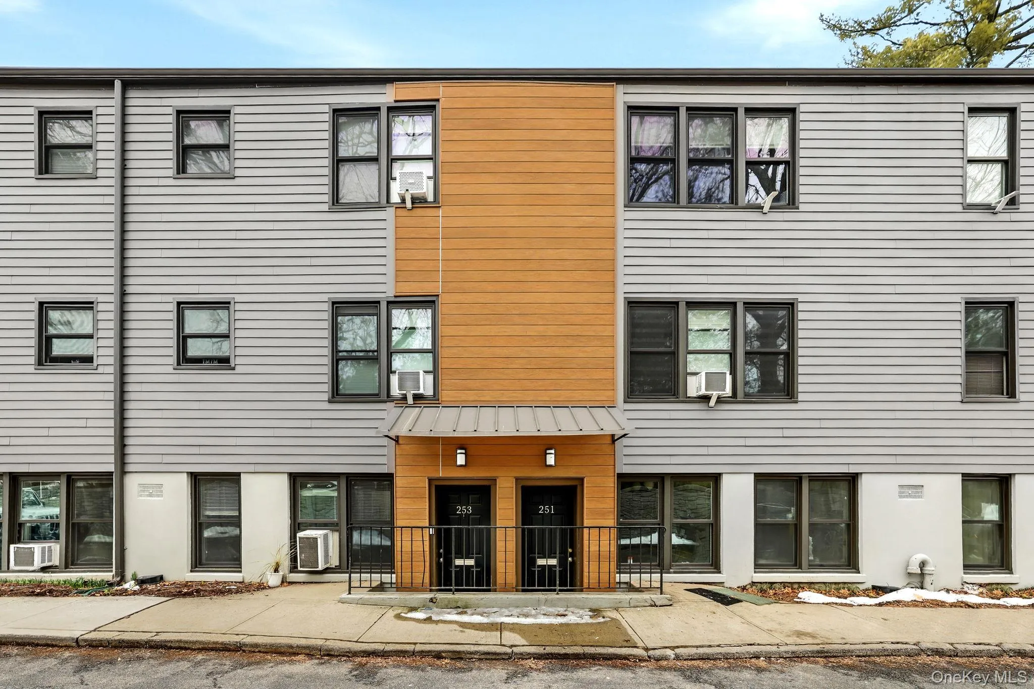 253 Broadway, Greenburgh, NY, 3 Bedrooms Bedrooms, 5 Rooms Rooms,1 BathroomBathrooms,Residential Sale,For Rent,Broadway,0,961919 253 Broadway, Greenburgh, NY, 3 Bedrooms Bedrooms, 5 Rooms Rooms,1 BathroomBathrooms,Residential Sale,For Rent,Broadway,0,961919