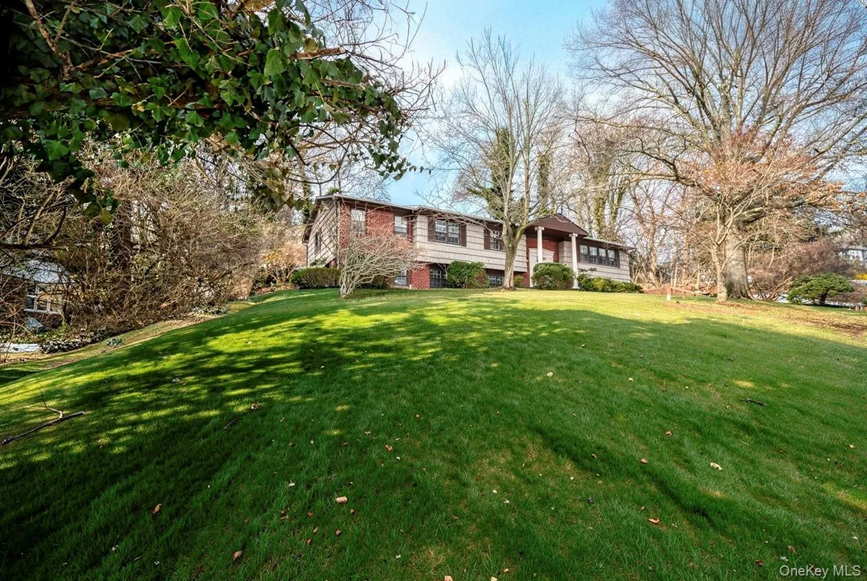 8 Pine Drive, North Hempstead, NY, 3 Bedrooms Bedrooms, 8 Rooms Rooms,2 BathroomsBathrooms,Residential,For Rent,Pine,0,961925 8 Pine Drive, North Hempstead, NY, 3 Bedrooms Bedrooms, 8 Rooms Rooms,2 BathroomsBathrooms,Residential,For Rent,Pine,0,961925