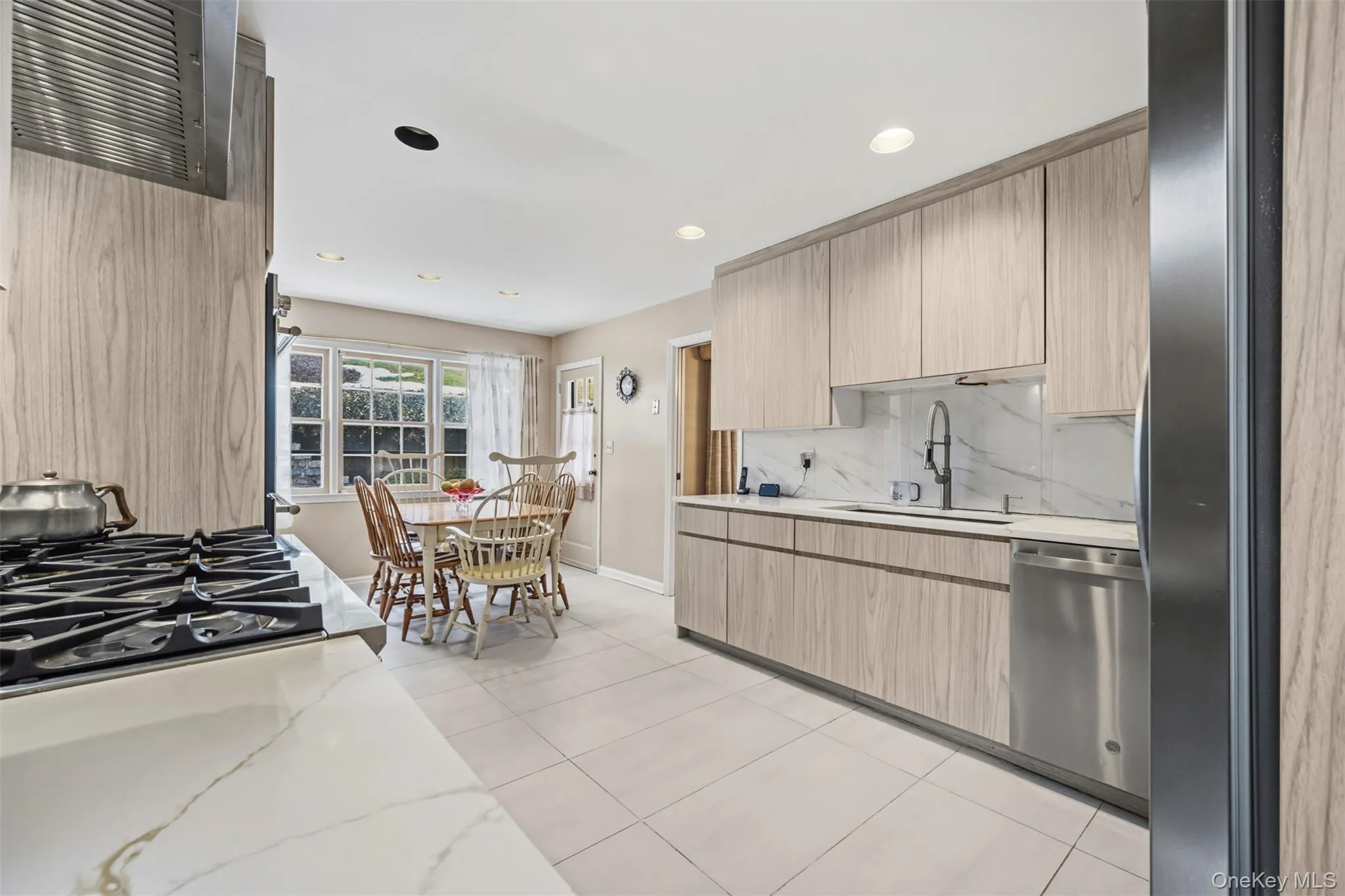 8 Pine Drive, North Hempstead, NY, 3 Bedrooms Bedrooms, 8 Rooms Rooms,2 BathroomsBathrooms,Residential,For Rent,Pine,0,961925 8 Pine Drive, North Hempstead, NY, 3 Bedrooms Bedrooms, 8 Rooms Rooms,2 BathroomsBathrooms,Residential,For Rent,Pine,0,961925