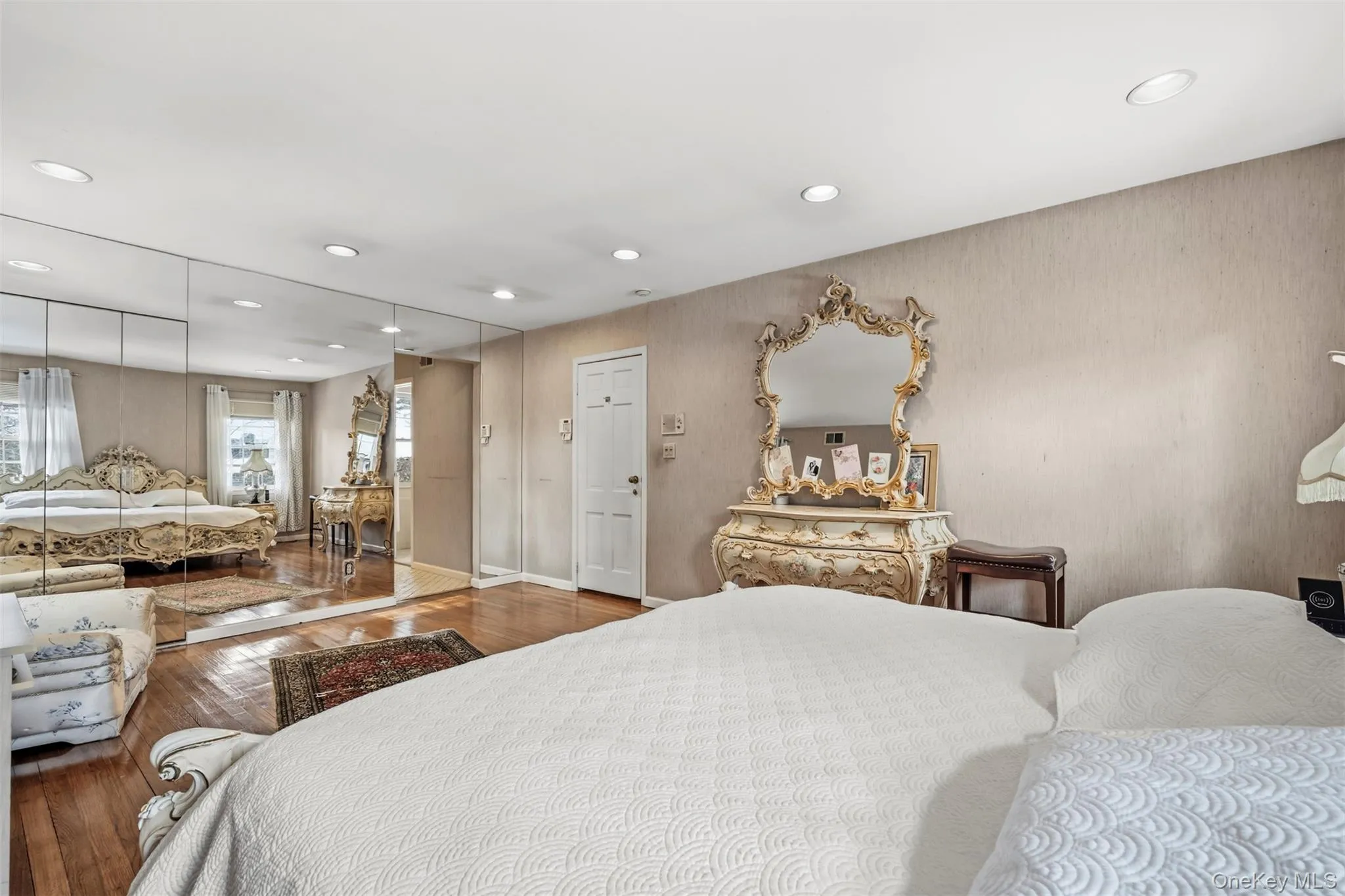8 Pine Drive, North Hempstead, NY, 3 Bedrooms Bedrooms, 8 Rooms Rooms,2 BathroomsBathrooms,Residential,For Rent,Pine,0,961925 8 Pine Drive, North Hempstead, NY, 3 Bedrooms Bedrooms, 8 Rooms Rooms,2 BathroomsBathrooms,Residential,For Rent,Pine,0,961925