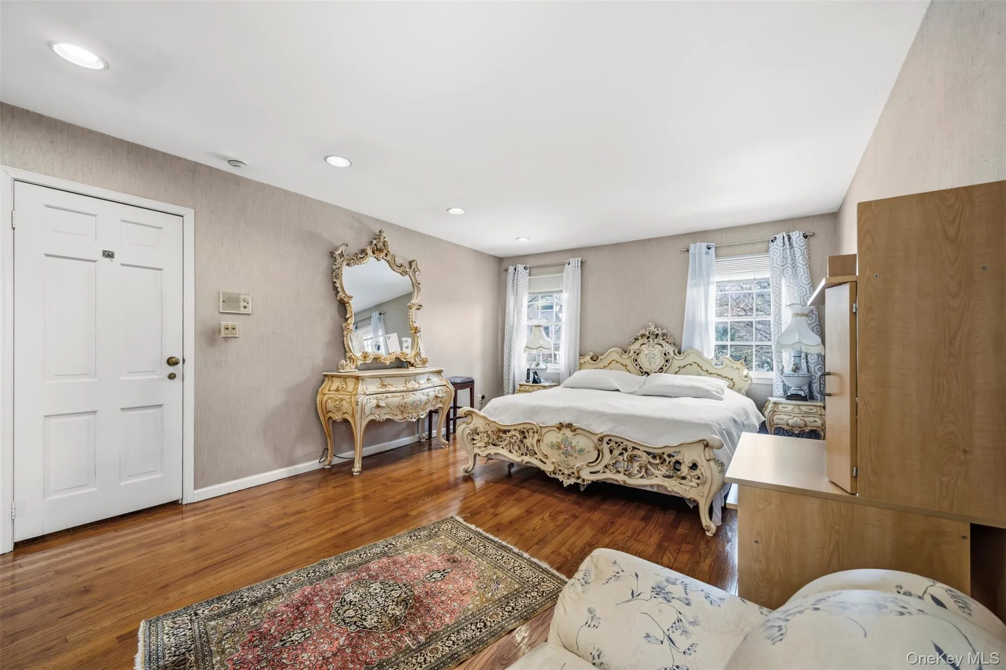 8 Pine Drive, North Hempstead, NY, 3 Bedrooms Bedrooms, 8 Rooms Rooms,2 BathroomsBathrooms,Residential,For Rent,Pine,0,961925 8 Pine Drive, North Hempstead, NY, 3 Bedrooms Bedrooms, 8 Rooms Rooms,2 BathroomsBathrooms,Residential,For Rent,Pine,0,961925