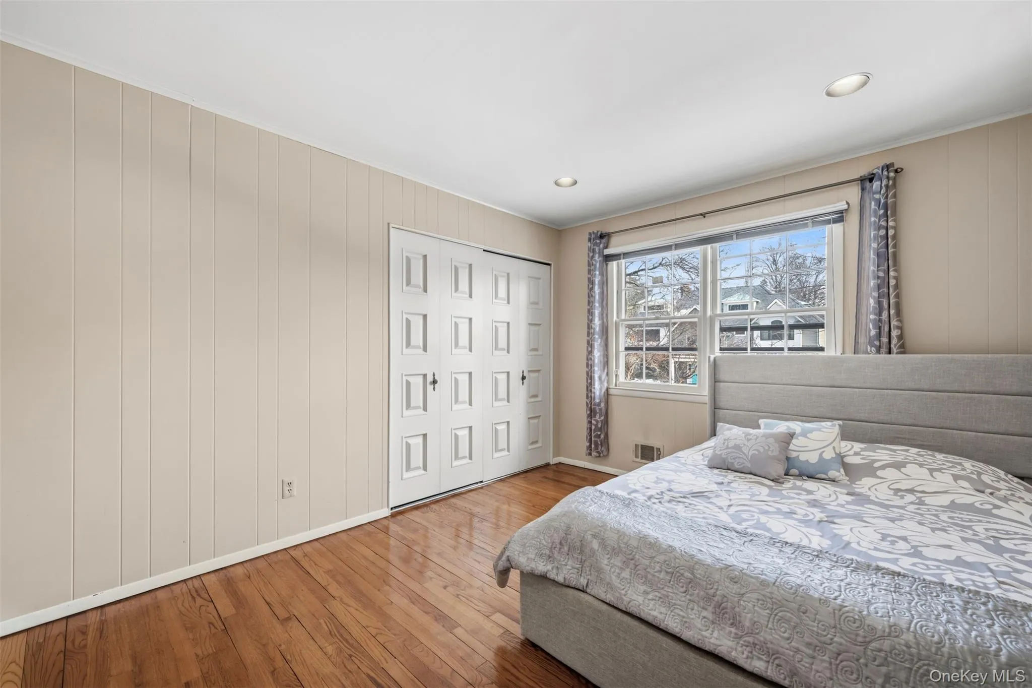 8 Pine Drive, North Hempstead, NY, 3 Bedrooms Bedrooms, 8 Rooms Rooms,2 BathroomsBathrooms,Residential,For Rent,Pine,0,961925 8 Pine Drive, North Hempstead, NY, 3 Bedrooms Bedrooms, 8 Rooms Rooms,2 BathroomsBathrooms,Residential,For Rent,Pine,0,961925