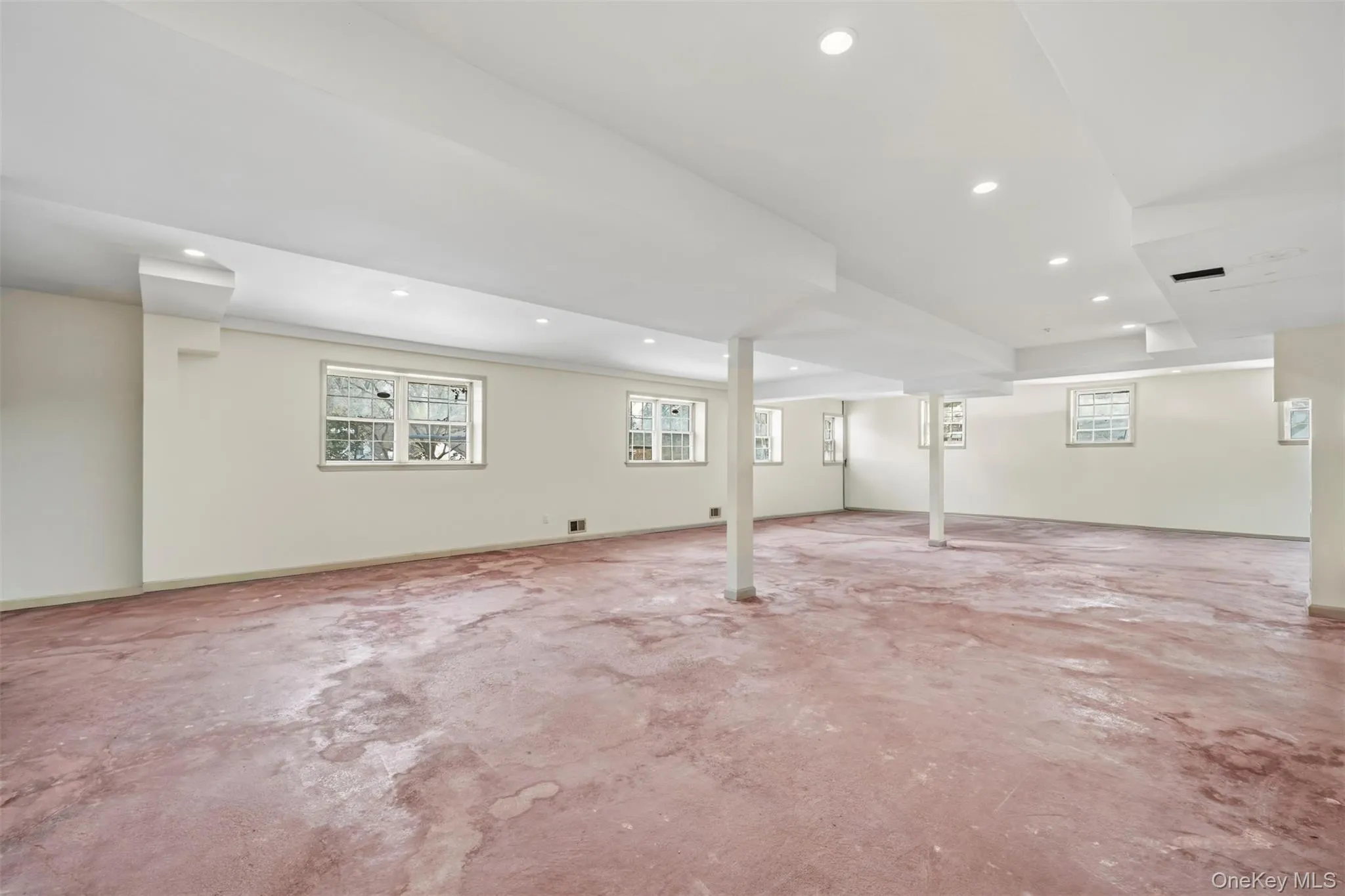 8 Pine Drive, North Hempstead, NY, 3 Bedrooms Bedrooms, 8 Rooms Rooms,2 BathroomsBathrooms,Residential,For Rent,Pine,0,961925 8 Pine Drive, North Hempstead, NY, 3 Bedrooms Bedrooms, 8 Rooms Rooms,2 BathroomsBathrooms,Residential,For Rent,Pine,0,961925