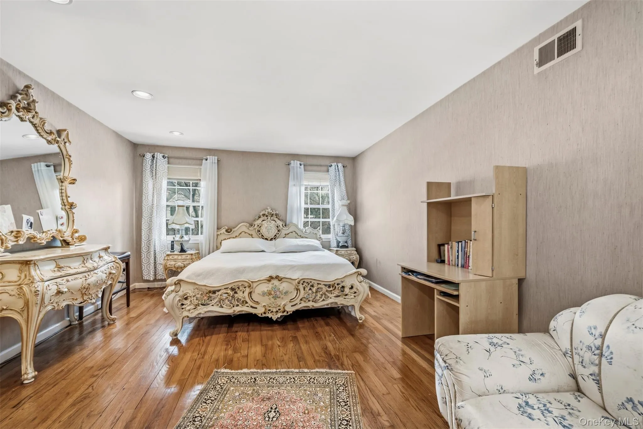 8 Pine Drive, North Hempstead, NY, 3 Bedrooms Bedrooms, 8 Rooms Rooms,2 BathroomsBathrooms,Residential,For Rent,Pine,0,961925 8 Pine Drive, North Hempstead, NY, 3 Bedrooms Bedrooms, 8 Rooms Rooms,2 BathroomsBathrooms,Residential,For Rent,Pine,0,961925