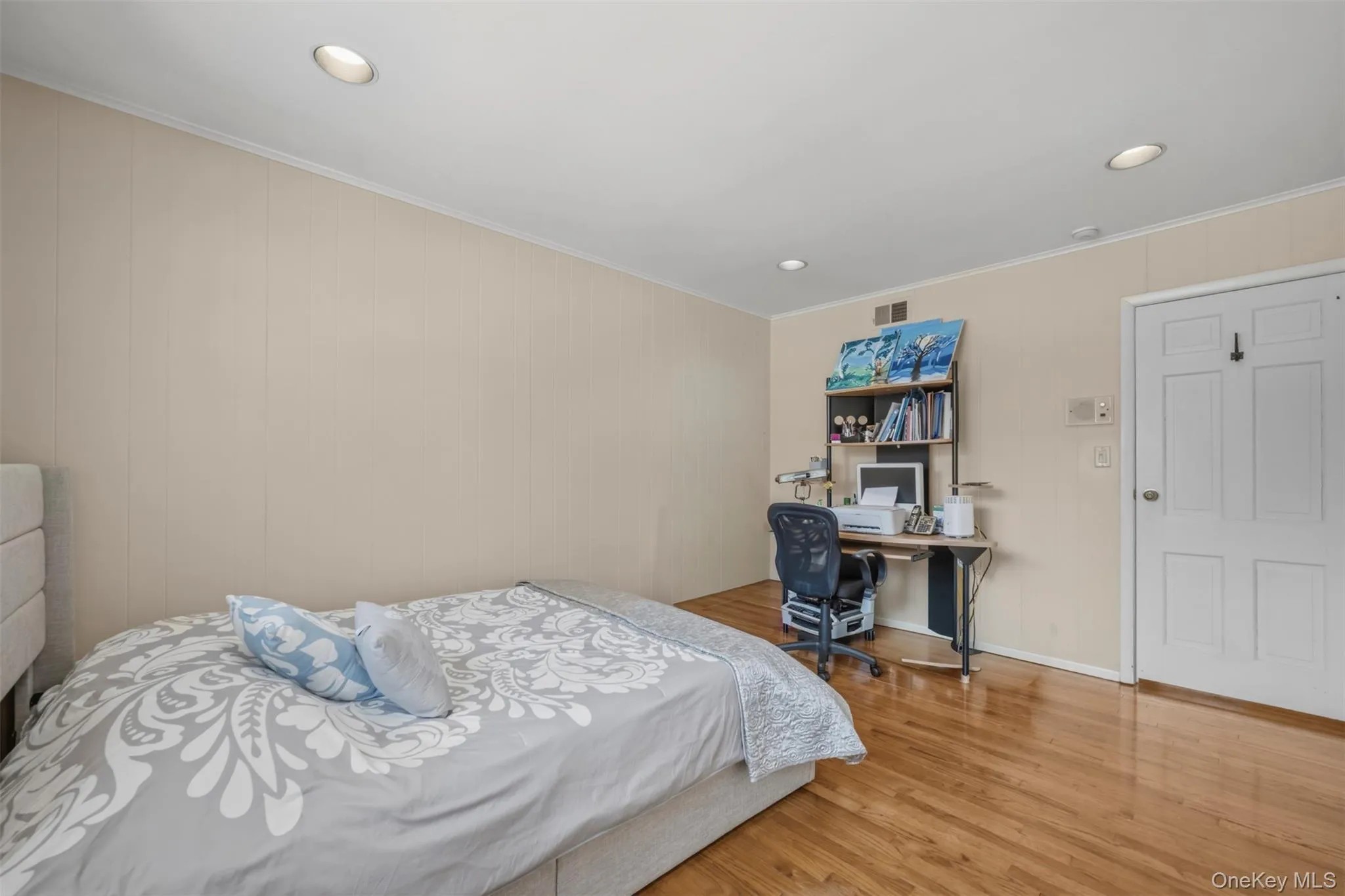 8 Pine Drive, North Hempstead, NY, 3 Bedrooms Bedrooms, 8 Rooms Rooms,2 BathroomsBathrooms,Residential,For Rent,Pine,0,961925 8 Pine Drive, North Hempstead, NY, 3 Bedrooms Bedrooms, 8 Rooms Rooms,2 BathroomsBathrooms,Residential,For Rent,Pine,0,961925