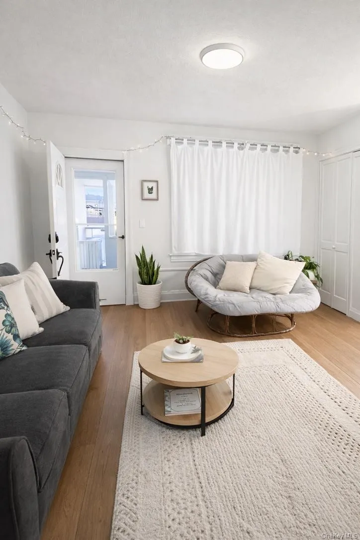 207 Main Street, Oyster Bay, NY, 1 Bedroom Bedrooms, 4 Rooms Rooms,1 BathroomBathrooms,Residential Lease,For Rent,Main,0,961932 207 Main Street, Oyster Bay, NY, 1 Bedroom Bedrooms, 4 Rooms Rooms,1 BathroomBathrooms,Residential Lease,For Rent,Main,0,961932