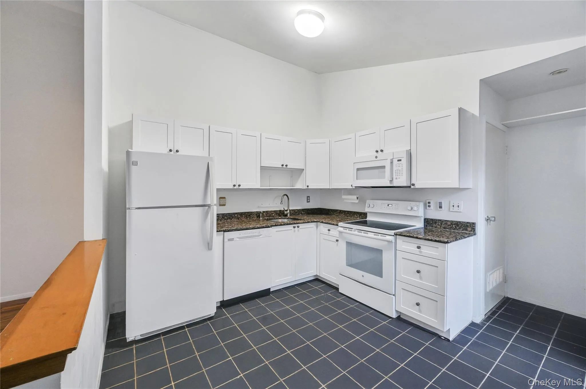 60 Hildreth Place, East Hampton, NY, 4 Bedrooms Bedrooms, 7 Rooms Rooms,3 BathroomsBathrooms,Residential,For Rent,Hildreth,0,KEY961933 60 Hildreth Place, East Hampton, NY, 4 Bedrooms Bedrooms, 7 Rooms Rooms,3 BathroomsBathrooms,Residential,For Rent,Hildreth,0,KEY961933
