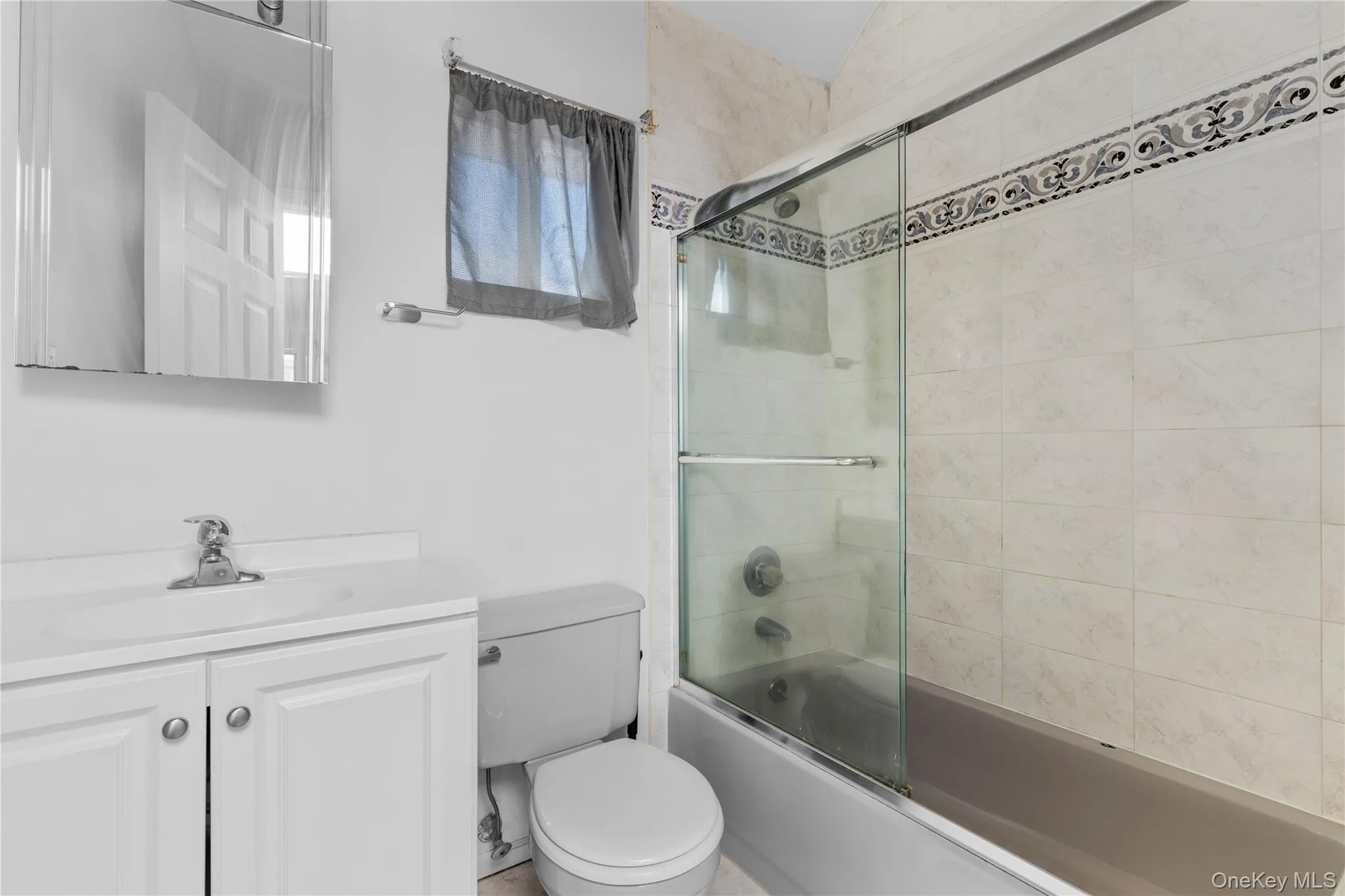 715 Walnut Street, Long Beach, NY, 3 Bedrooms Bedrooms, 6 Rooms Rooms,2 BathroomsBathrooms,Residential Lease,For Rent,Walnut,0,961948 715 Walnut Street, Long Beach, NY, 3 Bedrooms Bedrooms, 6 Rooms Rooms,2 BathroomsBathrooms,Residential Lease,For Rent,Walnut,0,961948
