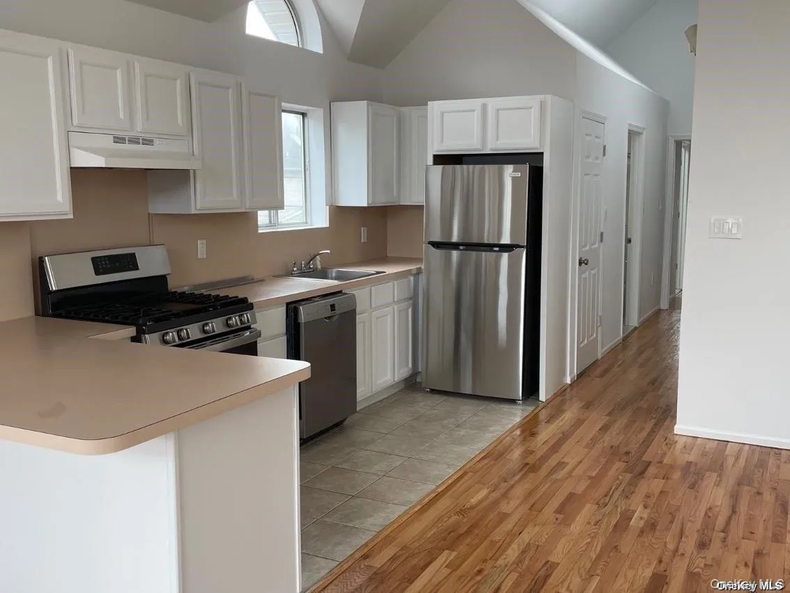 715 Walnut Street, Long Beach, NY, 3 Bedrooms Bedrooms, 6 Rooms Rooms,2 BathroomsBathrooms,Residential Lease,For Rent,Walnut,0,961948 715 Walnut Street, Long Beach, NY, 3 Bedrooms Bedrooms, 6 Rooms Rooms,2 BathroomsBathrooms,Residential Lease,For Rent,Walnut,0,961948