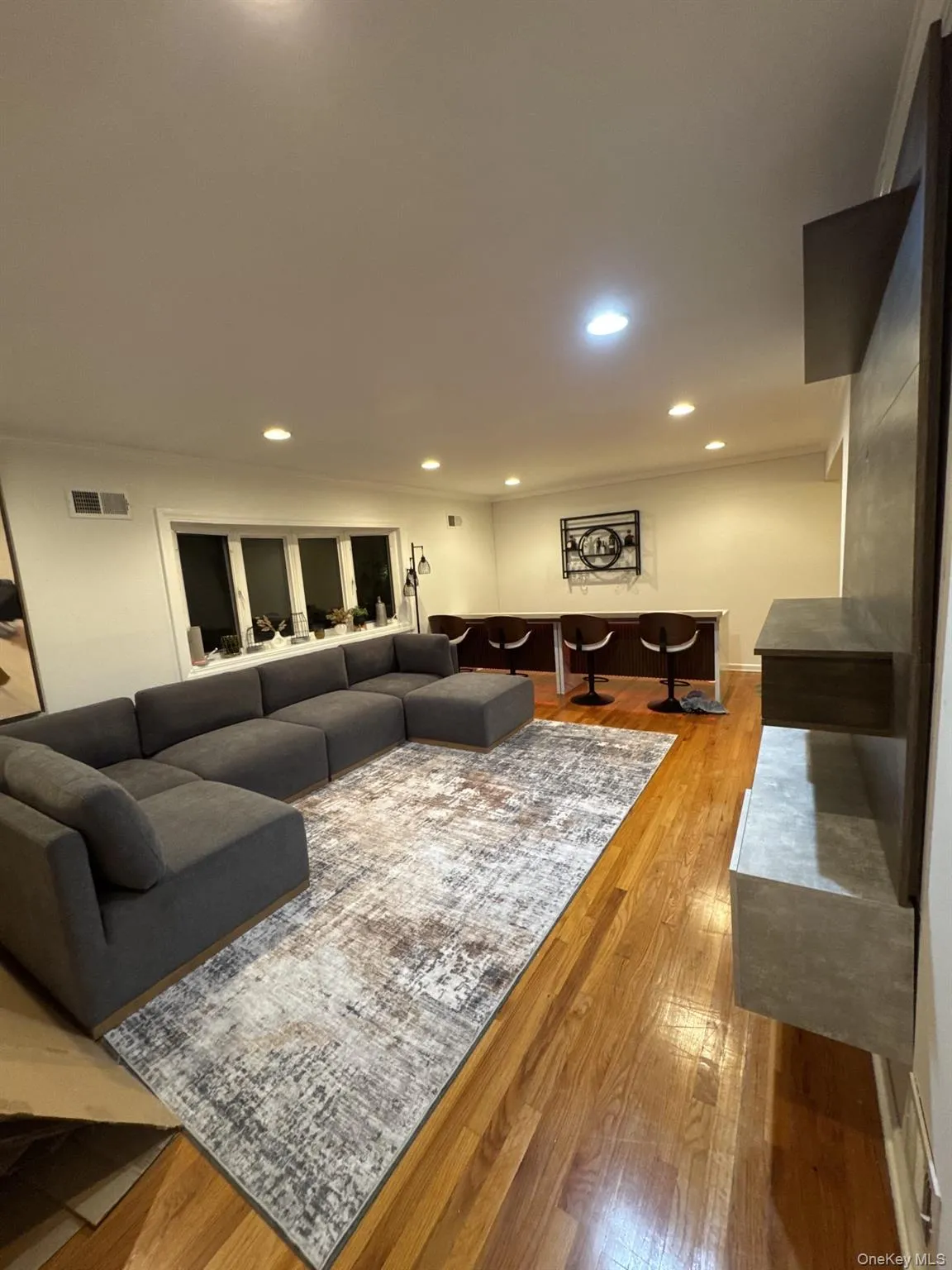 545 Pelham Road, New Rochelle, NY, 3 Bedrooms Bedrooms, 8 Rooms Rooms,2 BathroomsBathrooms,Residential Lease,For Rent,Pelham,0,962008 545 Pelham Road, New Rochelle, NY, 3 Bedrooms Bedrooms, 8 Rooms Rooms,2 BathroomsBathrooms,Residential Lease,For Rent,Pelham,0,962008