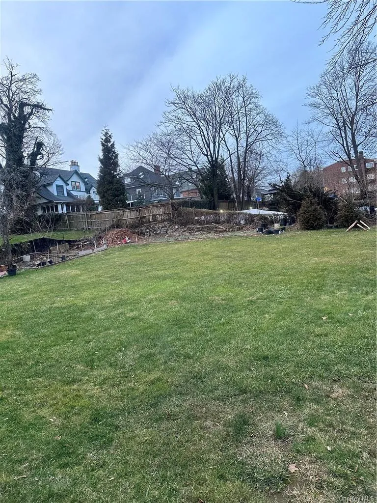 545 Pelham Road, New Rochelle, NY, 3 Bedrooms Bedrooms, 8 Rooms Rooms,2 BathroomsBathrooms,Residential Lease,For Rent,Pelham,0,962008 545 Pelham Road, New Rochelle, NY, 3 Bedrooms Bedrooms, 8 Rooms Rooms,2 BathroomsBathrooms,Residential Lease,For Rent,Pelham,0,962008