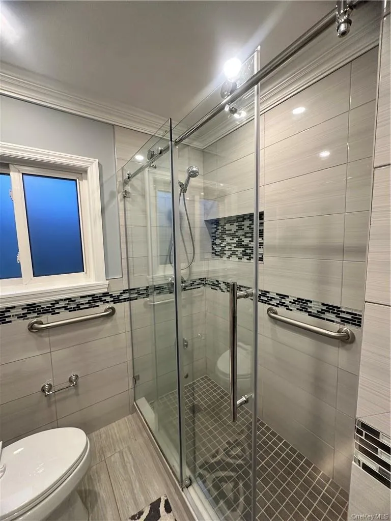 545 Pelham Road, New Rochelle, NY, 3 Bedrooms Bedrooms, 8 Rooms Rooms,2 BathroomsBathrooms,Residential Lease,For Rent,Pelham,0,962008 545 Pelham Road, New Rochelle, NY, 3 Bedrooms Bedrooms, 8 Rooms Rooms,2 BathroomsBathrooms,Residential Lease,For Rent,Pelham,0,962008