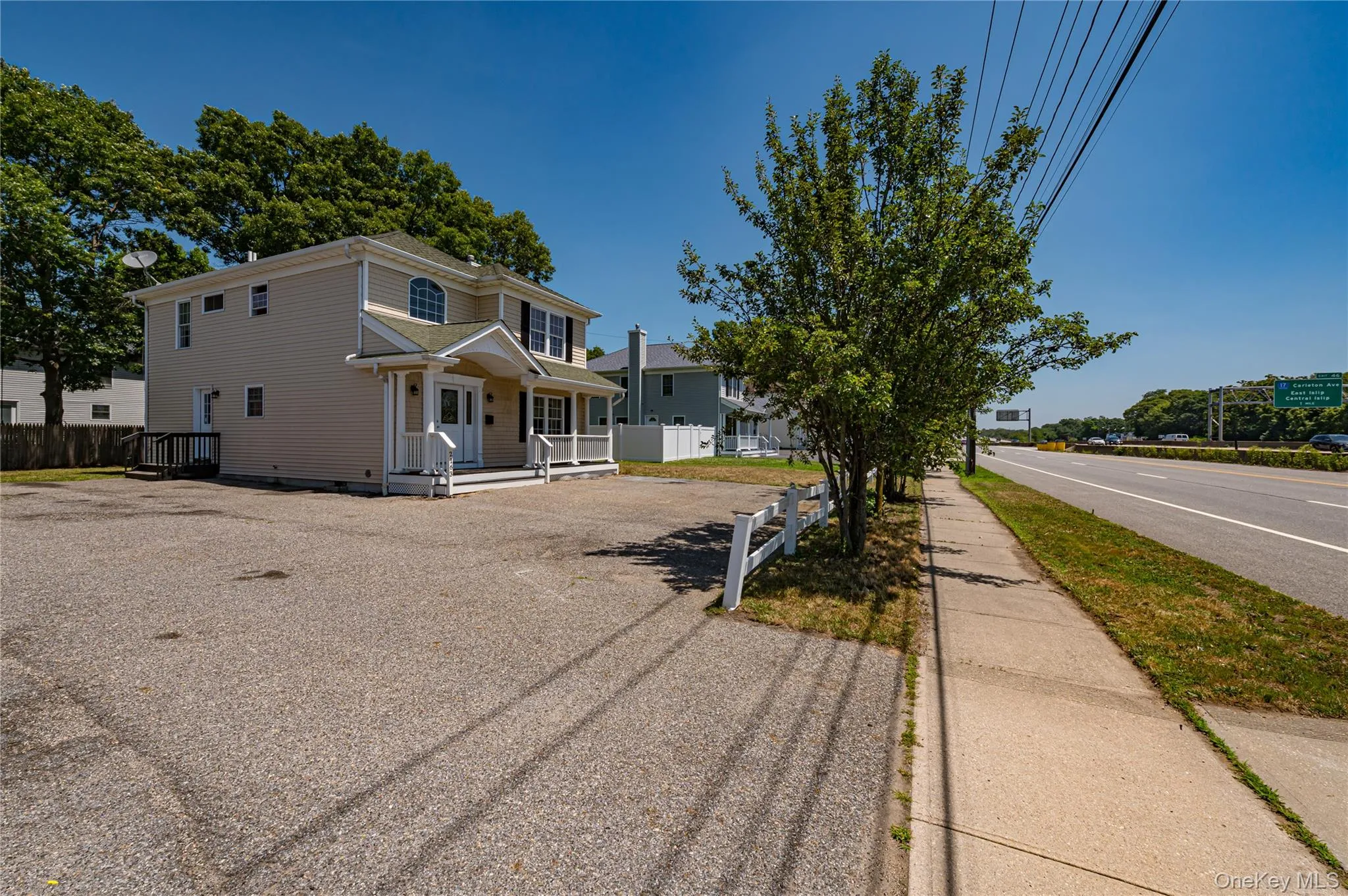 2163 Sunrise Highway, Islip, NY, 5 Bedrooms Bedrooms, 8 Rooms Rooms,2 BathroomsBathrooms,Residential,For Rent,Sunrise,0,962073 2163 Sunrise Highway, Islip, NY, 5 Bedrooms Bedrooms, 8 Rooms Rooms,2 BathroomsBathrooms,Residential,For Rent,Sunrise,0,962073