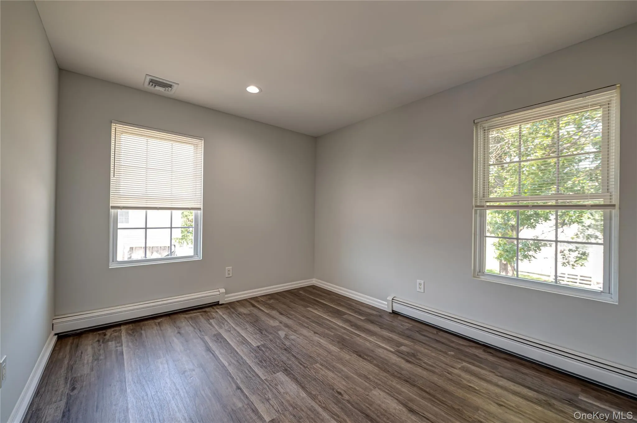 2163 Sunrise Highway, Islip, NY, 5 Bedrooms Bedrooms, 8 Rooms Rooms,2 BathroomsBathrooms,Residential,For Rent,Sunrise,0,962073 2163 Sunrise Highway, Islip, NY, 5 Bedrooms Bedrooms, 8 Rooms Rooms,2 BathroomsBathrooms,Residential,For Rent,Sunrise,0,962073