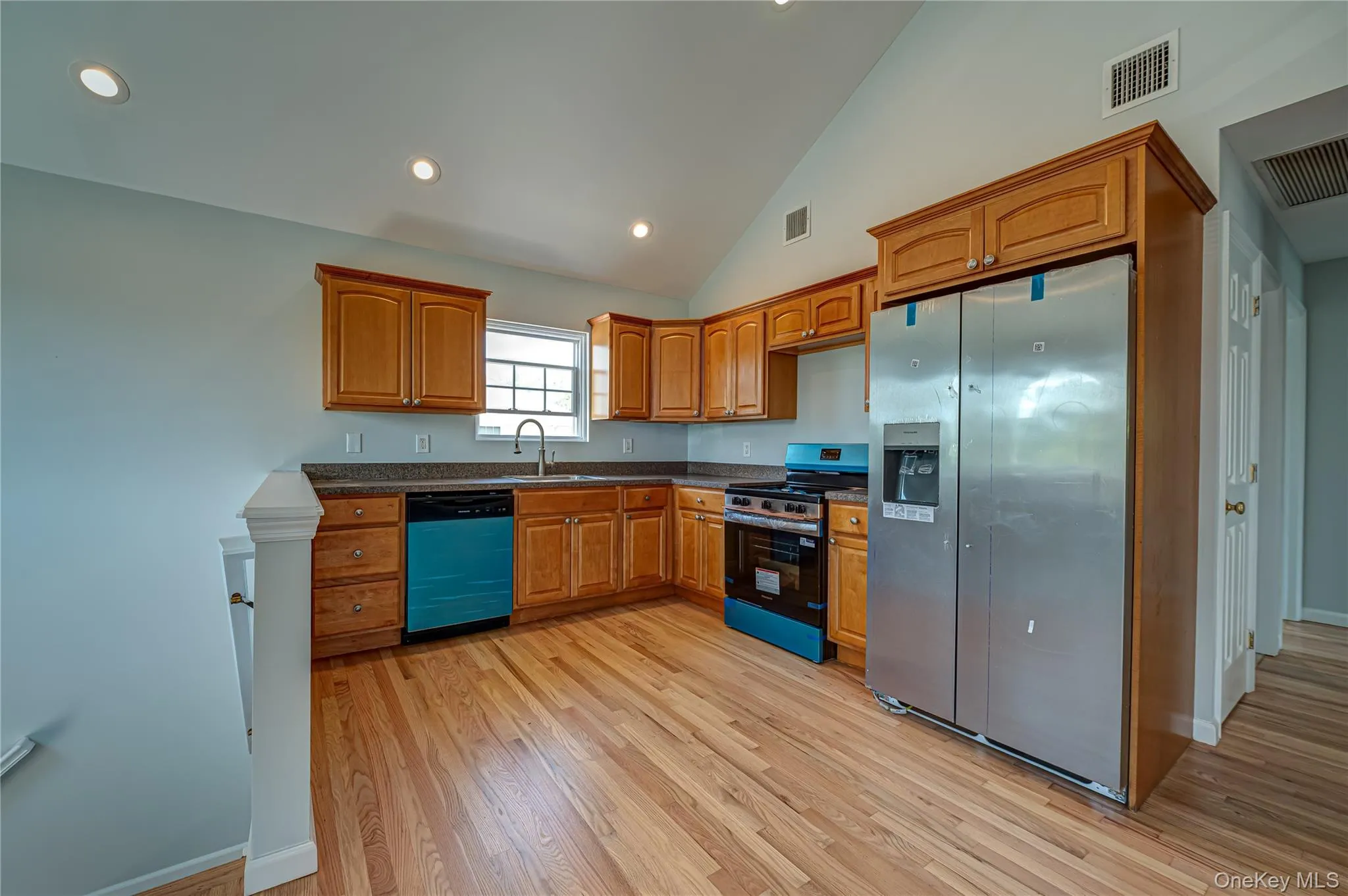 2163 Sunrise Highway, Islip, NY, 5 Bedrooms Bedrooms, 8 Rooms Rooms,2 BathroomsBathrooms,Residential,For Rent,Sunrise,0,962073 2163 Sunrise Highway, Islip, NY, 5 Bedrooms Bedrooms, 8 Rooms Rooms,2 BathroomsBathrooms,Residential,For Rent,Sunrise,0,962073