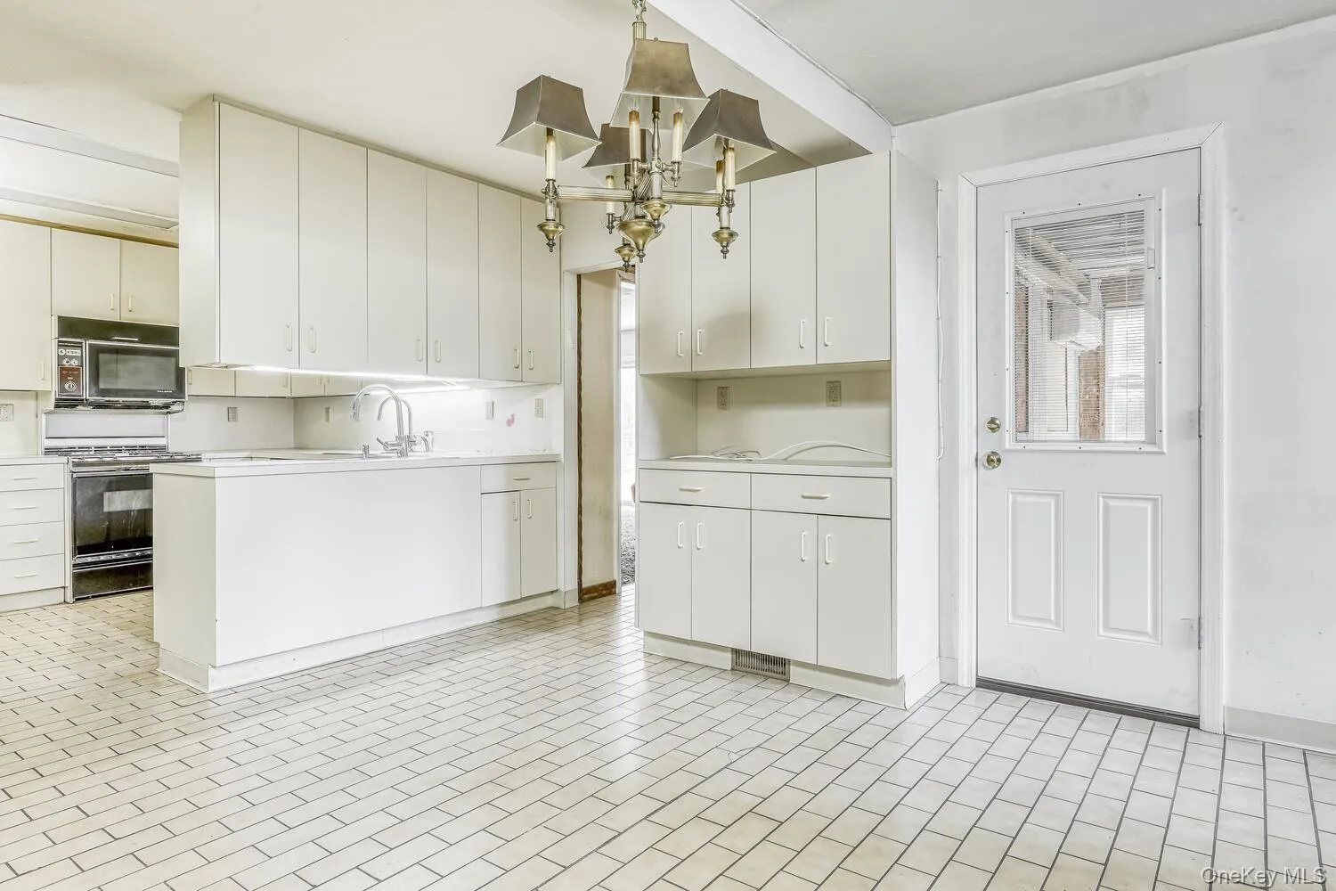 38 Forshay Road, Ramapo, NY, 5 Bedrooms Bedrooms, 11 Rooms Rooms,2 BathroomsBathrooms,Residential,For Rent,Forshay,0,962076 38 Forshay Road, Ramapo, NY, 5 Bedrooms Bedrooms, 11 Rooms Rooms,2 BathroomsBathrooms,Residential,For Rent,Forshay,0,962076