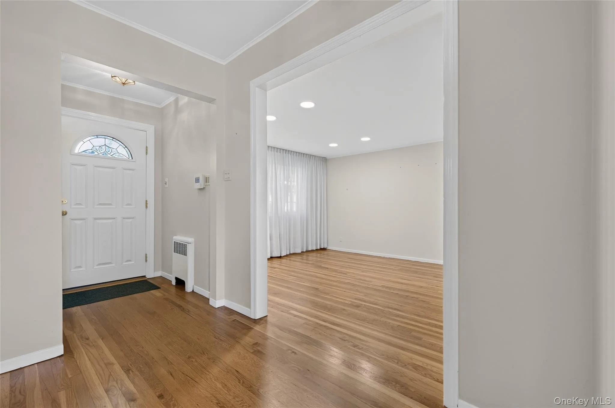 Entry looking into Living Room Entry looking into Living Room