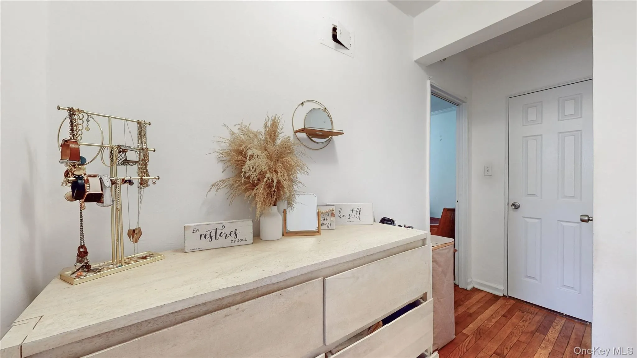 105-25 64th Avenue, New York, NY, 3 Rooms Rooms,1 BathroomBathrooms,Residential Lease,For Rent,64th,0,962080 105-25 64th Avenue, New York, NY, 3 Rooms Rooms,1 BathroomBathrooms,Residential Lease,For Rent,64th,0,962080