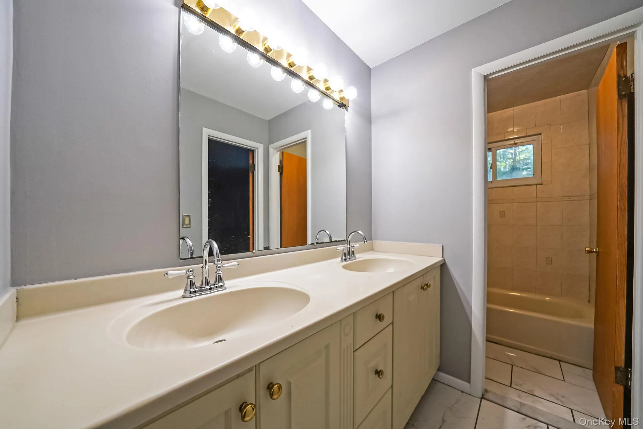 68 Old Sylvan Lake Road, East Fishkill, NY, 4 Bedrooms Bedrooms, 8 Rooms Rooms,2 BathroomsBathrooms,Residential Lease,For Rent,Old Sylvan Lake,0,962089 68 Old Sylvan Lake Road, East Fishkill, NY, 4 Bedrooms Bedrooms, 8 Rooms Rooms,2 BathroomsBathrooms,Residential Lease,For Rent,Old Sylvan Lake,0,962089