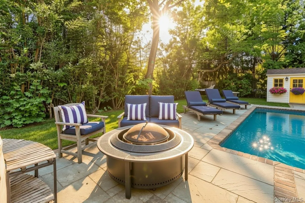 80 Route 114, East Hampton, NY, 3 Bedrooms Bedrooms, 5 Rooms Rooms,2 BathroomsBathrooms,Residential Lease,For Rent,Route 114,0,962110 80 Route 114, East Hampton, NY, 3 Bedrooms Bedrooms, 5 Rooms Rooms,2 BathroomsBathrooms,Residential Lease,For Rent,Route 114,0,962110