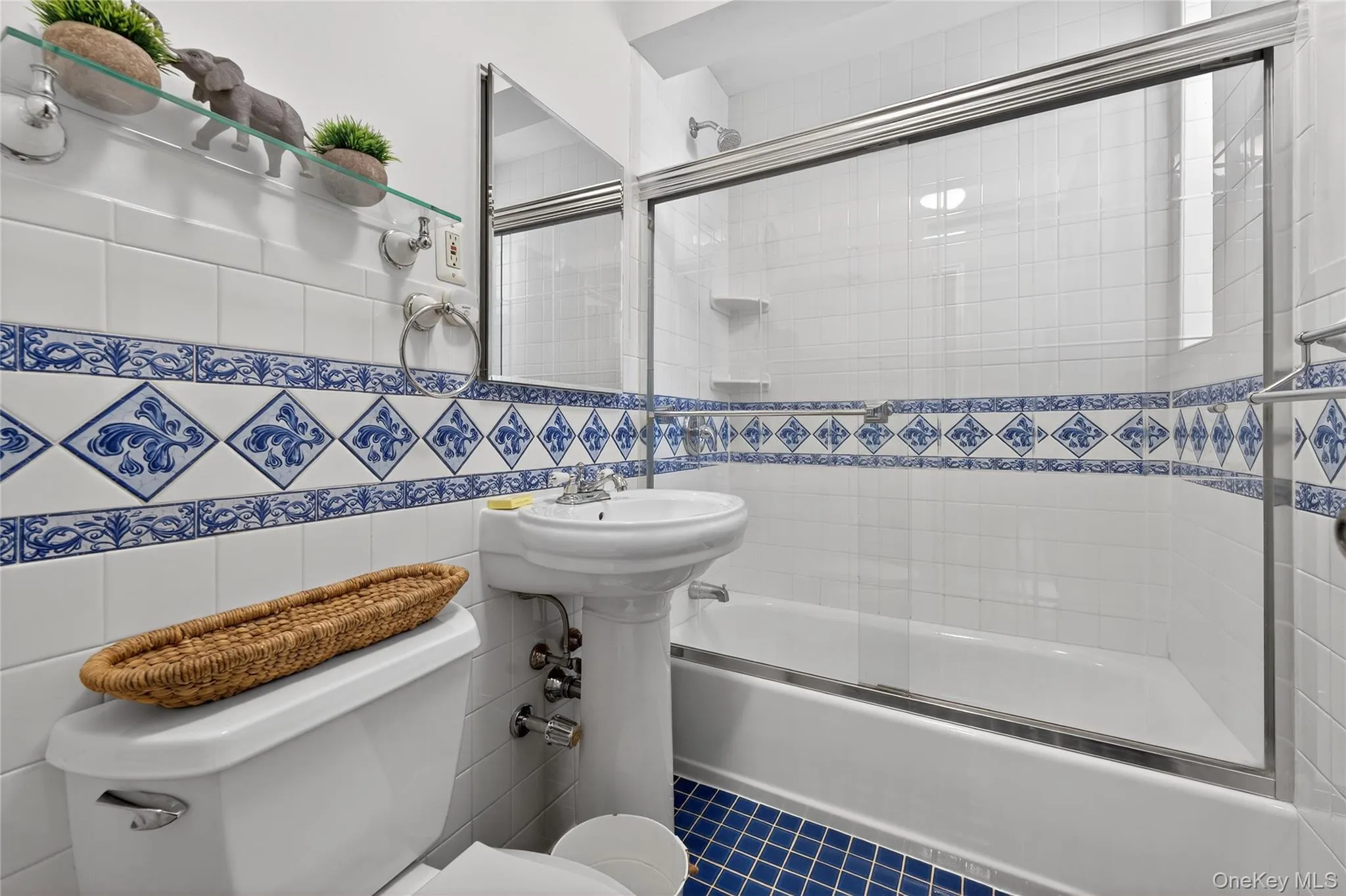 14235 84th Drive, New York, NY, 2 Bedrooms Bedrooms, 6 Rooms Rooms,1 BathroomBathrooms,Residential,For Rent,84th,0,962125 14235 84th Drive, New York, NY, 2 Bedrooms Bedrooms, 6 Rooms Rooms,1 BathroomBathrooms,Residential,For Rent,84th,0,962125