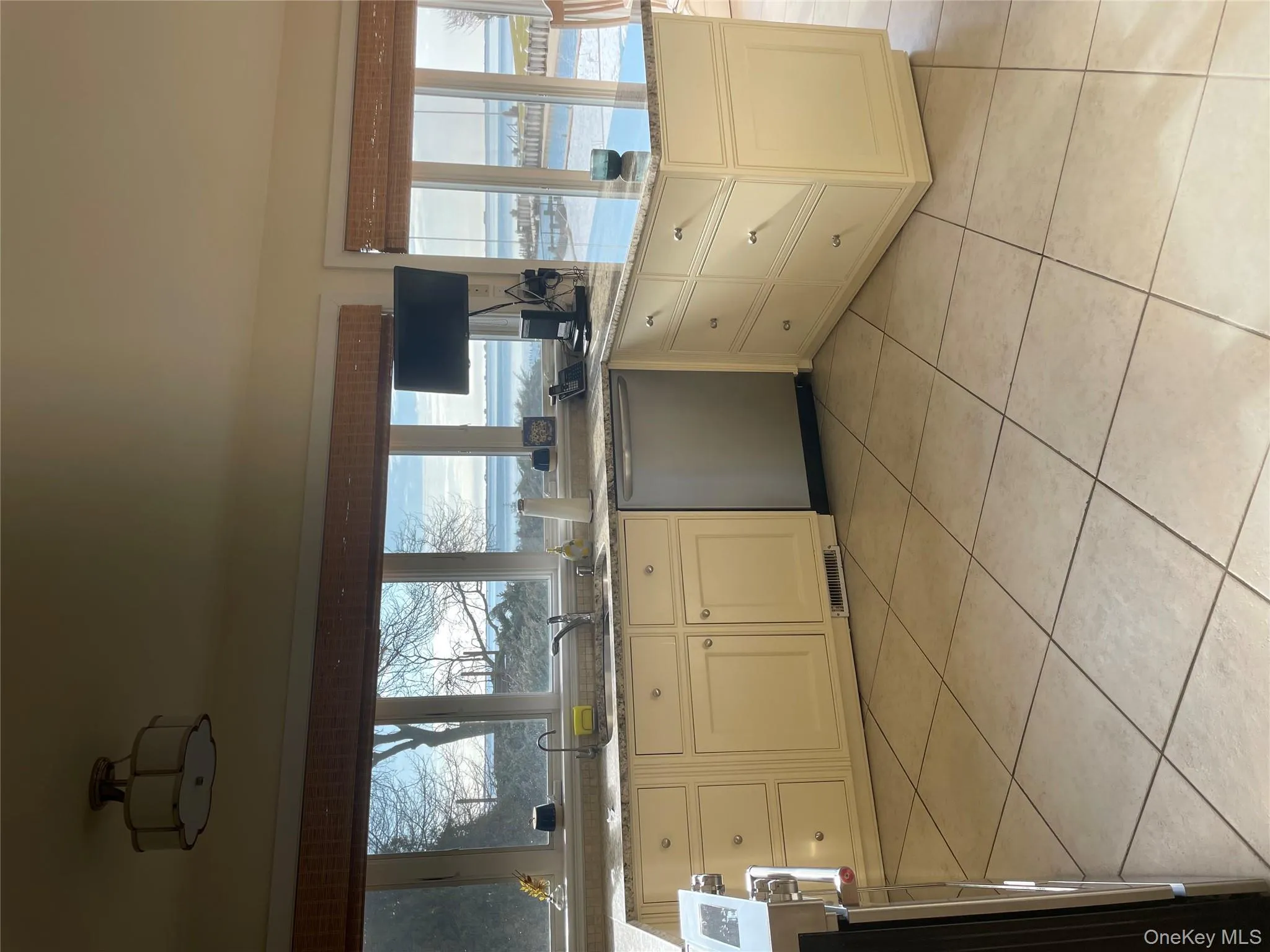 45 Romana Drive, Southampton, NY, 5 Bedrooms Bedrooms, 11 Rooms Rooms,3 BathroomsBathrooms,Residential Lease,For Rent,Romana,0,962135 45 Romana Drive, Southampton, NY, 5 Bedrooms Bedrooms, 11 Rooms Rooms,3 BathroomsBathrooms,Residential Lease,For Rent,Romana,0,962135