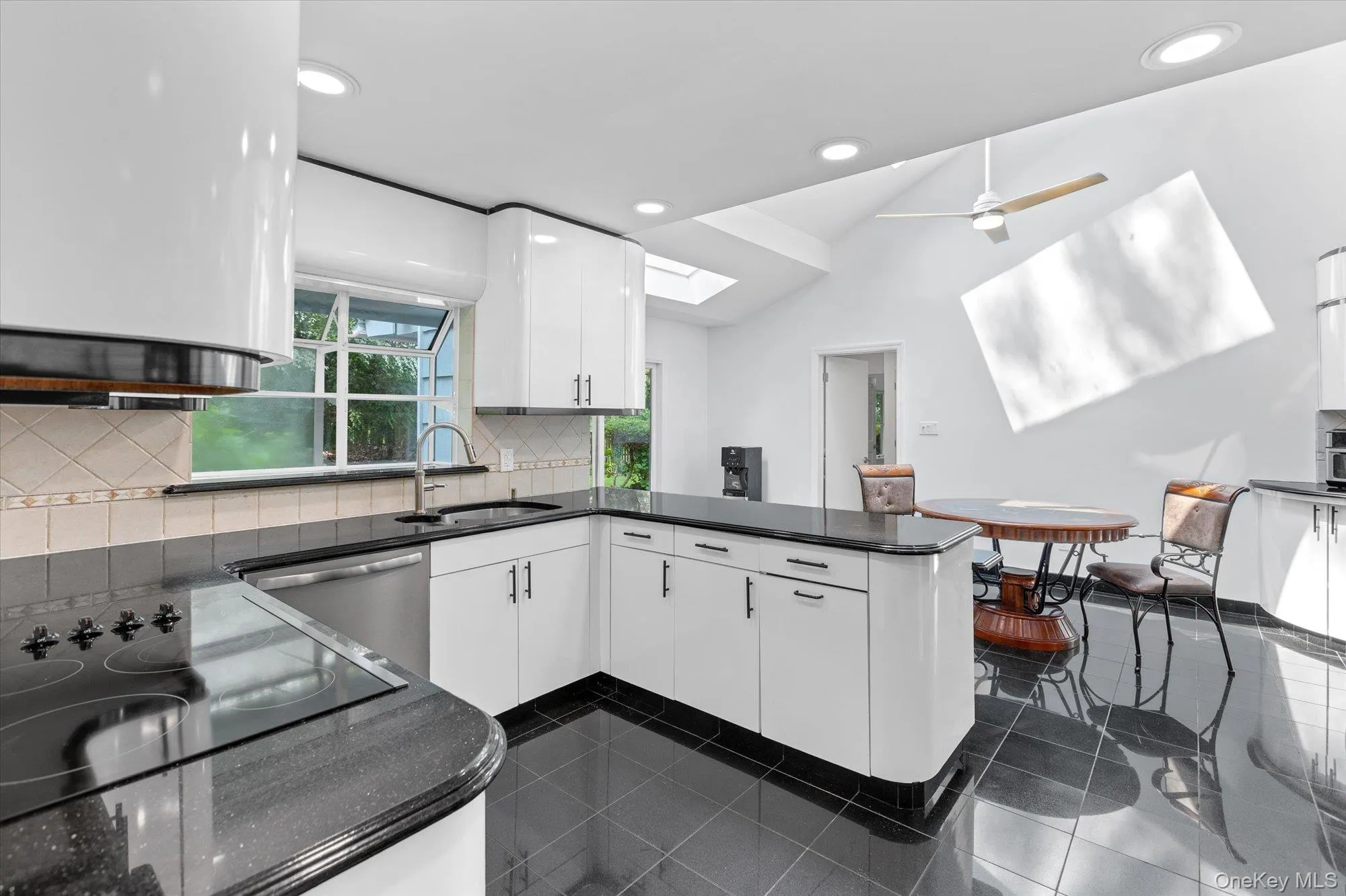2 Westbourne Lane, Huntington, NY, 5 Bedrooms Bedrooms, 9 Rooms Rooms,3 BathroomsBathrooms,Residential,For Rent,Westbourne,0,962150 2 Westbourne Lane, Huntington, NY, 5 Bedrooms Bedrooms, 9 Rooms Rooms,3 BathroomsBathrooms,Residential,For Rent,Westbourne,0,962150