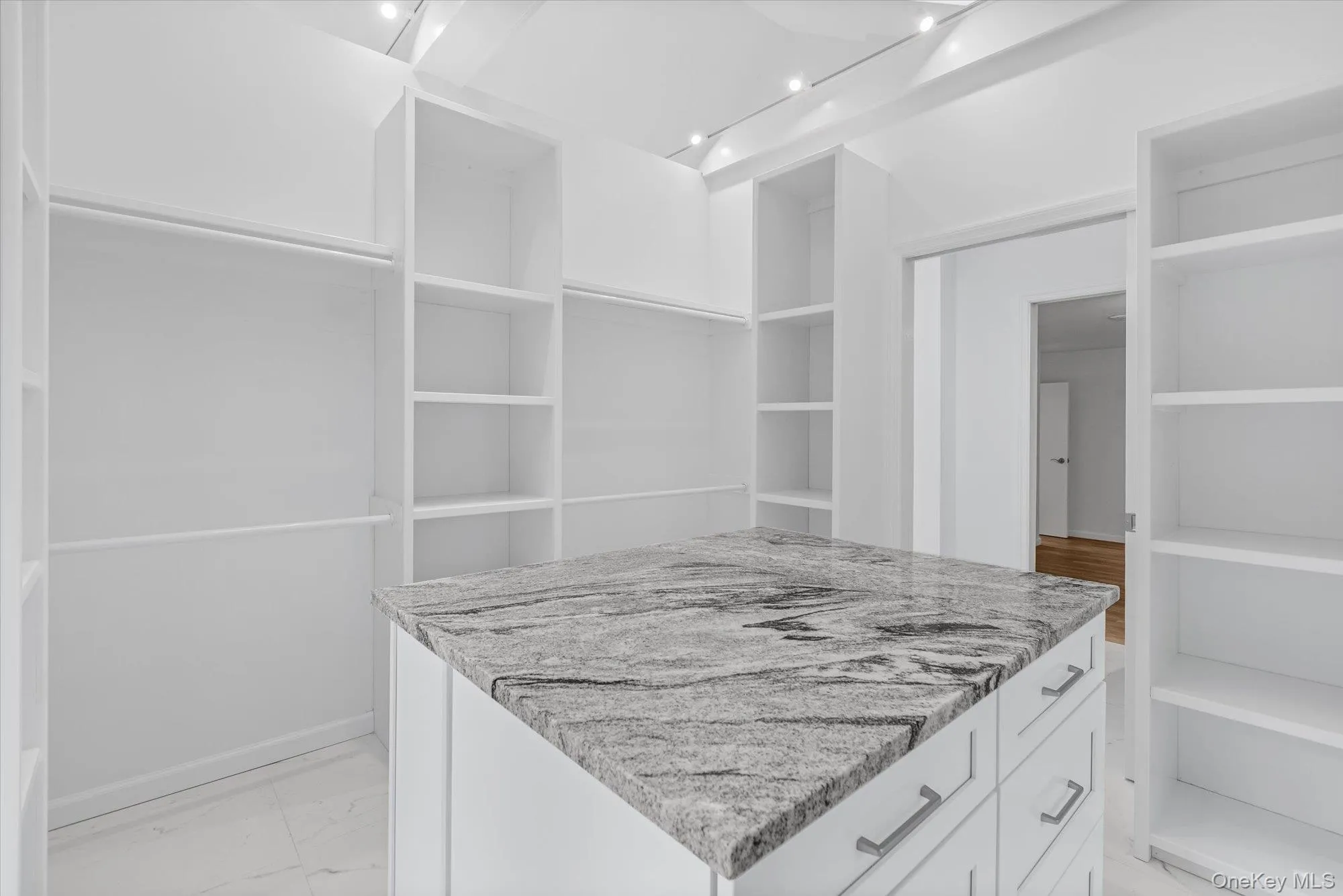 2 Westbourne Lane, Huntington, NY, 5 Bedrooms Bedrooms, 9 Rooms Rooms,3 BathroomsBathrooms,Residential,For Rent,Westbourne,0,962150 2 Westbourne Lane, Huntington, NY, 5 Bedrooms Bedrooms, 9 Rooms Rooms,3 BathroomsBathrooms,Residential,For Rent,Westbourne,0,962150