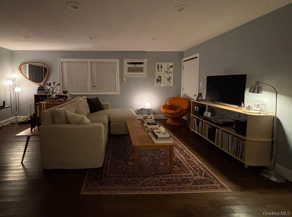 61 Roosevelt Boulevard, Long Beach, NY, 2 Bedrooms Bedrooms, 5 Rooms Rooms,1 BathroomBathrooms,Residential Lease,For Rent,Roosevelt,0,962153 61 Roosevelt Boulevard, Long Beach, NY, 2 Bedrooms Bedrooms, 5 Rooms Rooms,1 BathroomBathrooms,Residential Lease,For Rent,Roosevelt,0,962153