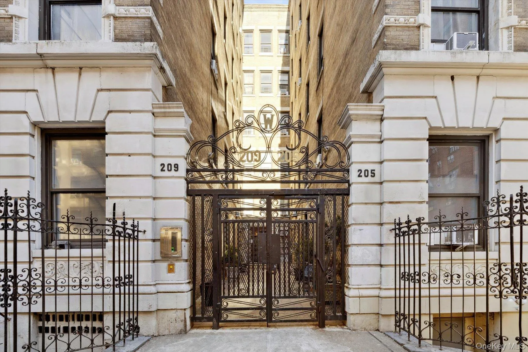 ENTRANCE ENTRANCE